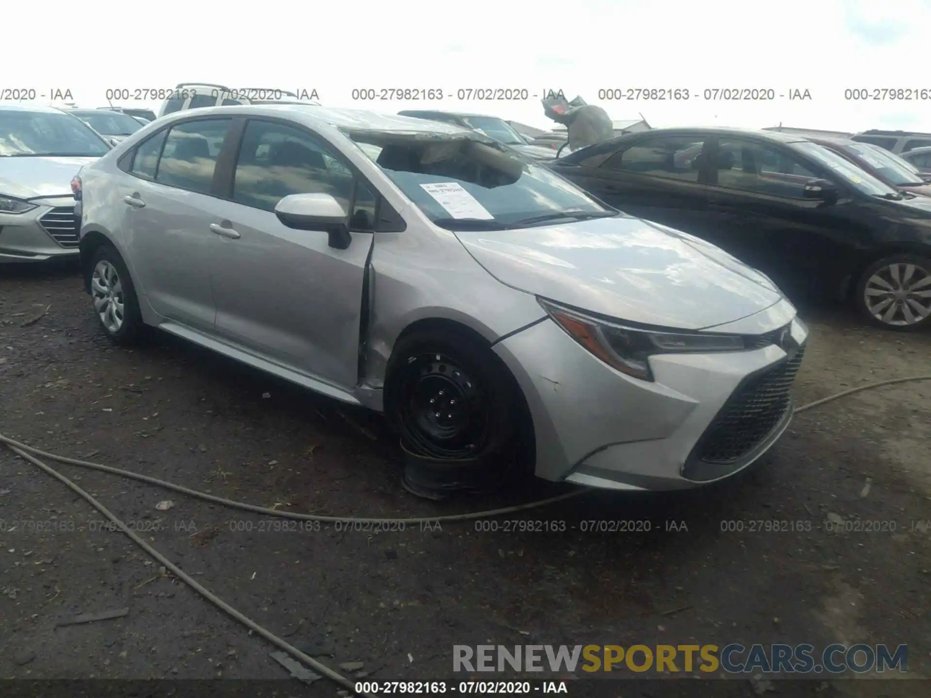 1 Photograph of a damaged car 5YFEPRAE9LP104092 TOYOTA COROLLA 2020