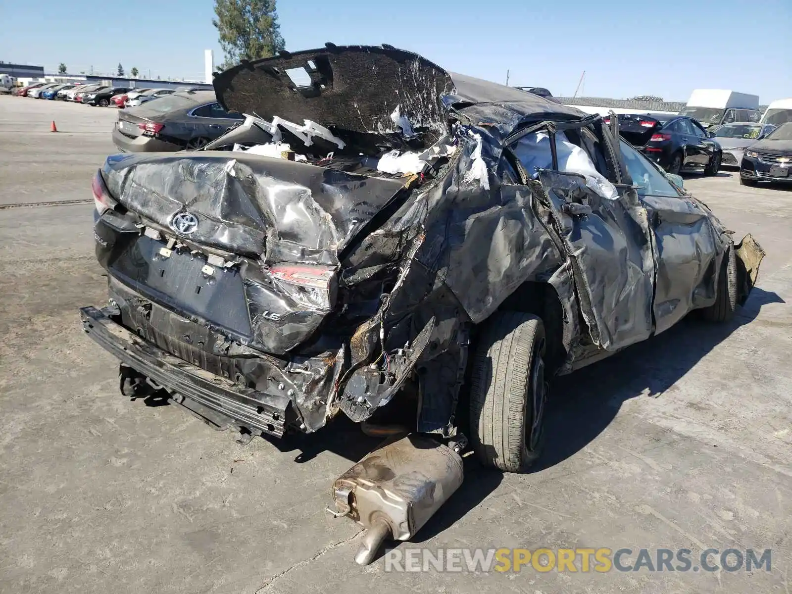 4 Photograph of a damaged car 5YFEPRAE9LP104397 TOYOTA COROLLA 2020