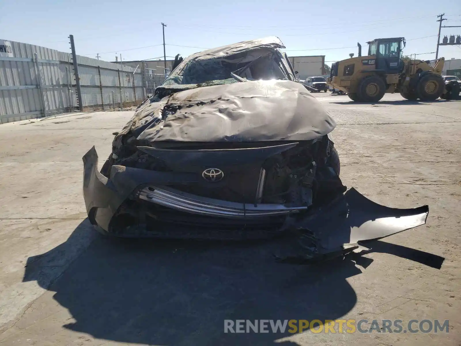 9 Photograph of a damaged car 5YFEPRAE9LP104397 TOYOTA COROLLA 2020