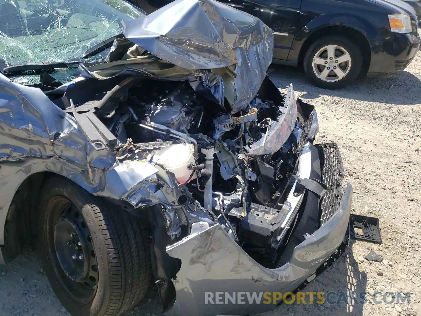 9 Photograph of a damaged car 5YFEPRAE9LP104805 TOYOTA COROLLA 2020