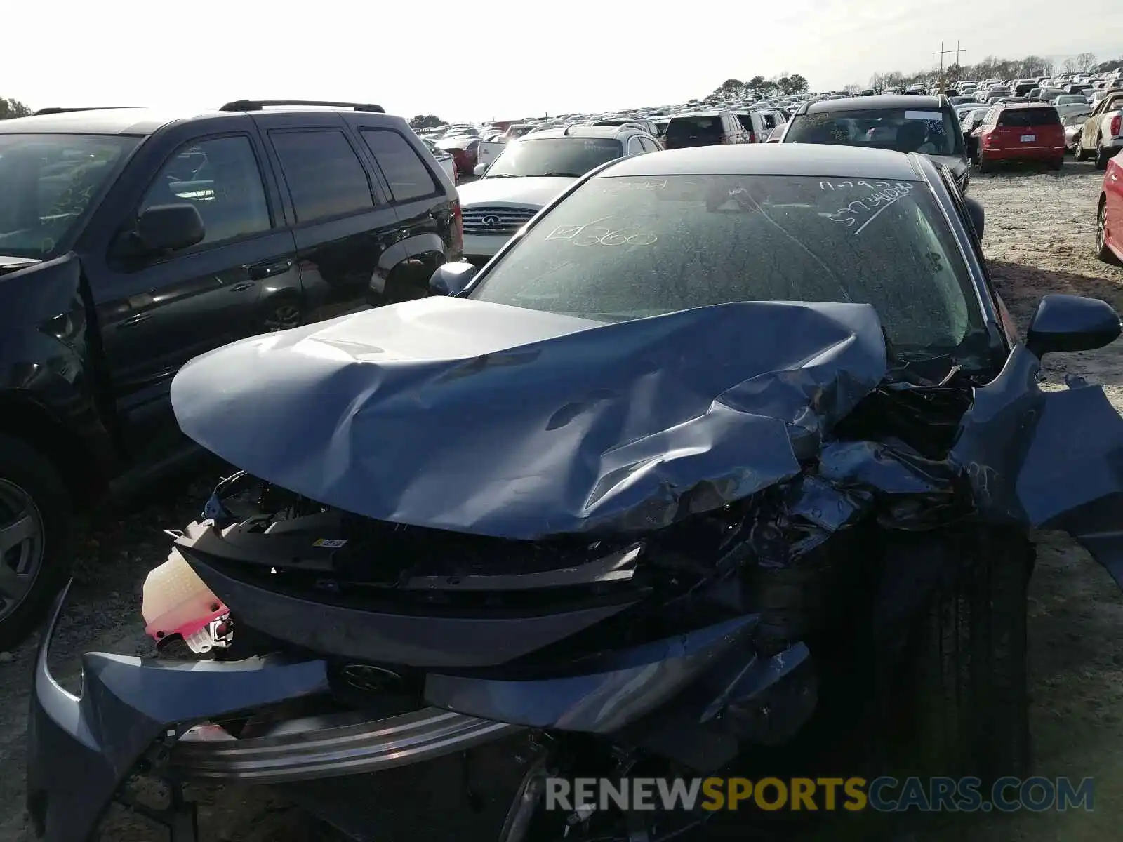 9 Photograph of a damaged car 5YFEPRAE9LP105064 TOYOTA COROLLA 2020