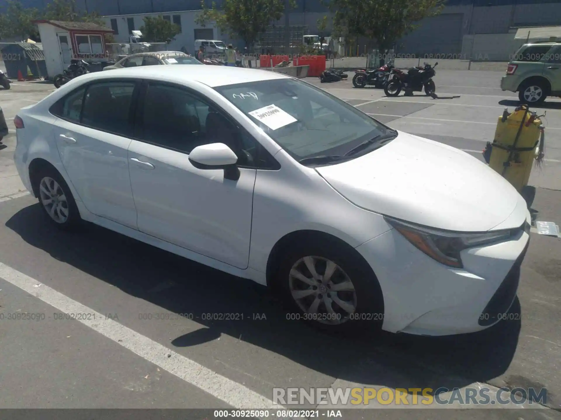 1 Photograph of a damaged car 5YFEPRAE9LP107333 TOYOTA COROLLA 2020