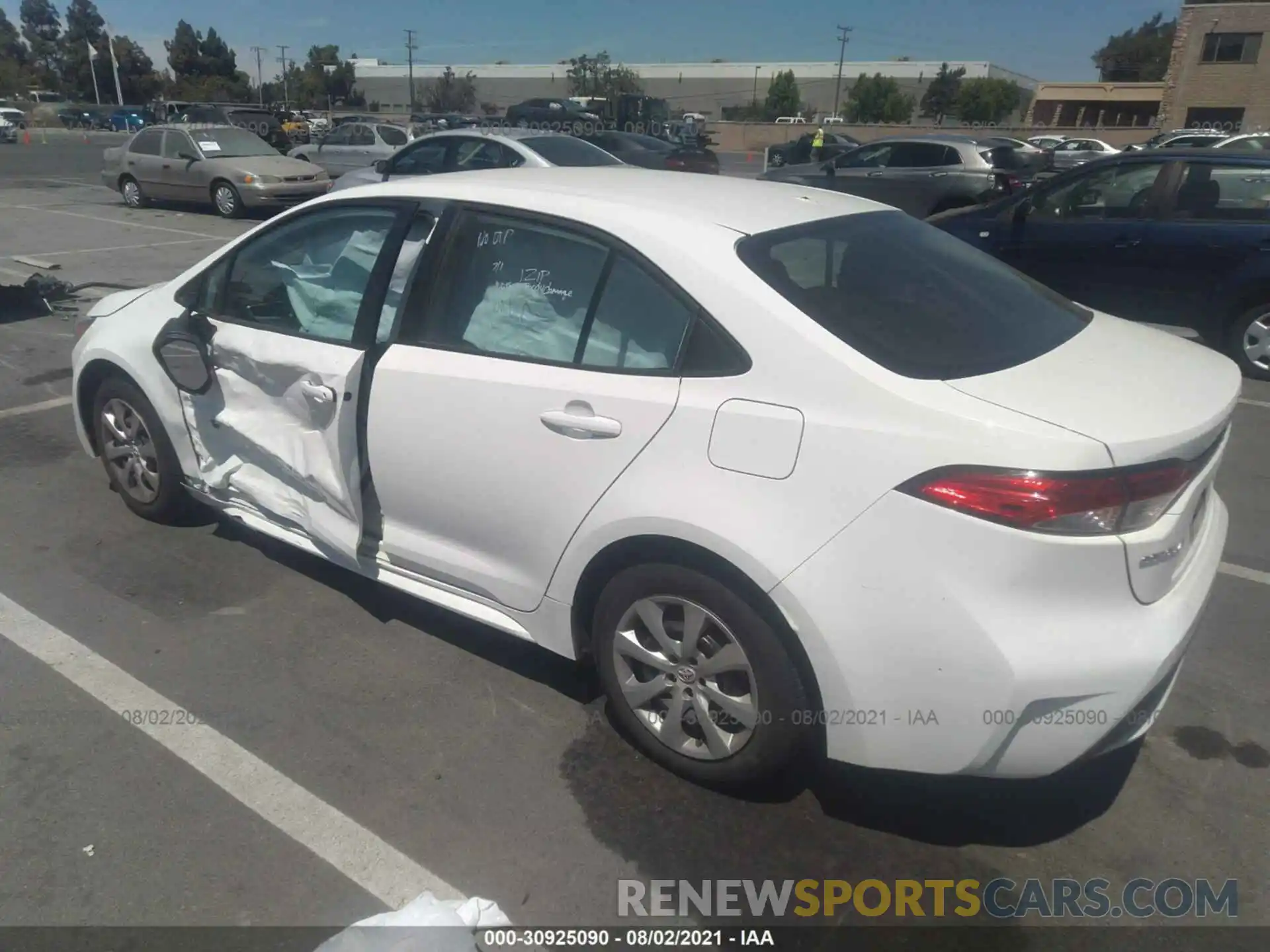 3 Photograph of a damaged car 5YFEPRAE9LP107333 TOYOTA COROLLA 2020