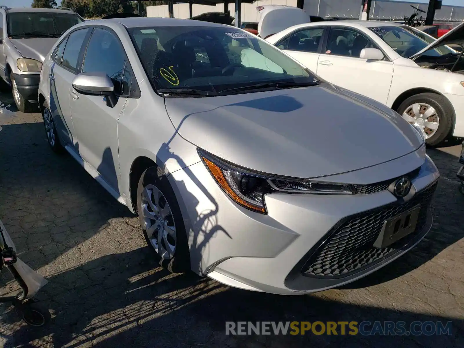 1 Photograph of a damaged car 5YFEPRAE9LP107557 TOYOTA COROLLA 2020