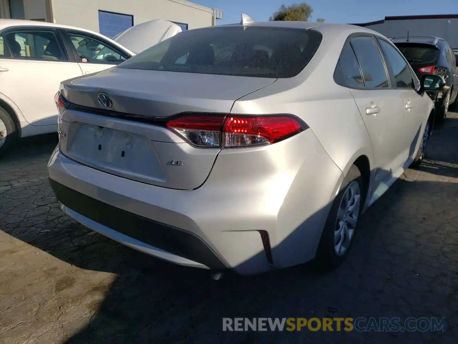 4 Photograph of a damaged car 5YFEPRAE9LP107557 TOYOTA COROLLA 2020