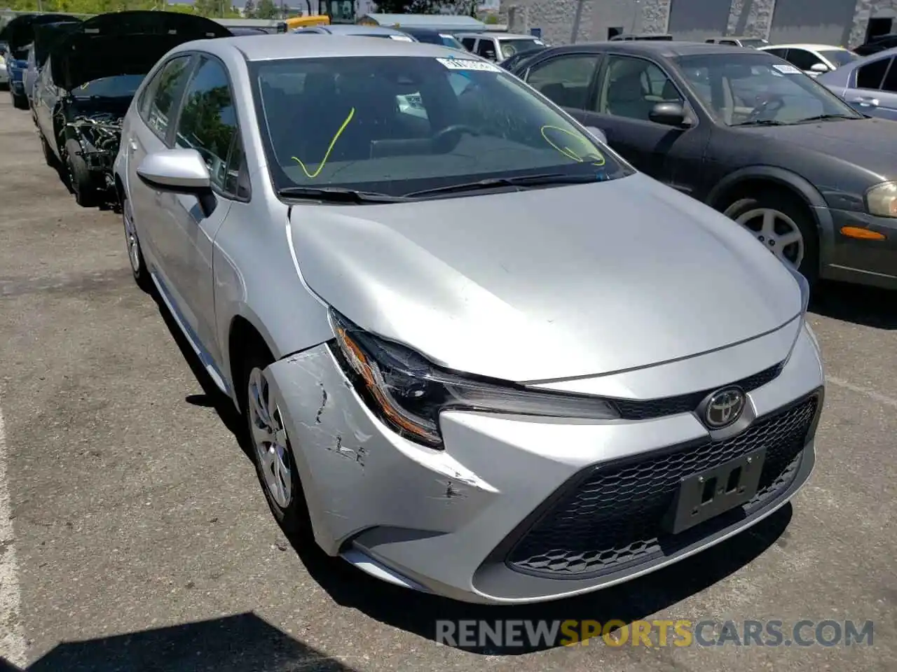 1 Photograph of a damaged car 5YFEPRAE9LP108207 TOYOTA COROLLA 2020