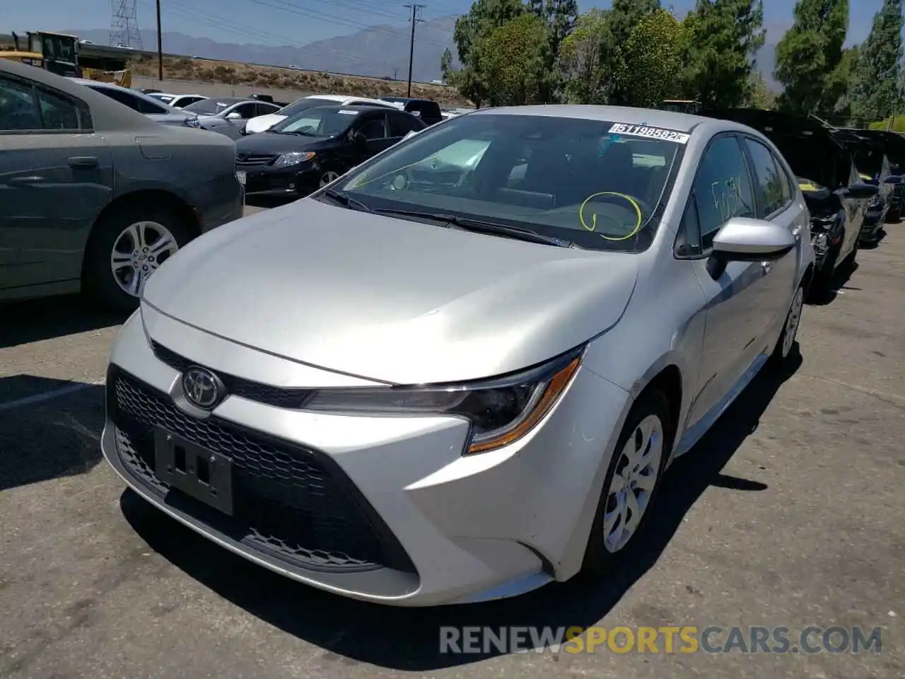 2 Photograph of a damaged car 5YFEPRAE9LP108207 TOYOTA COROLLA 2020