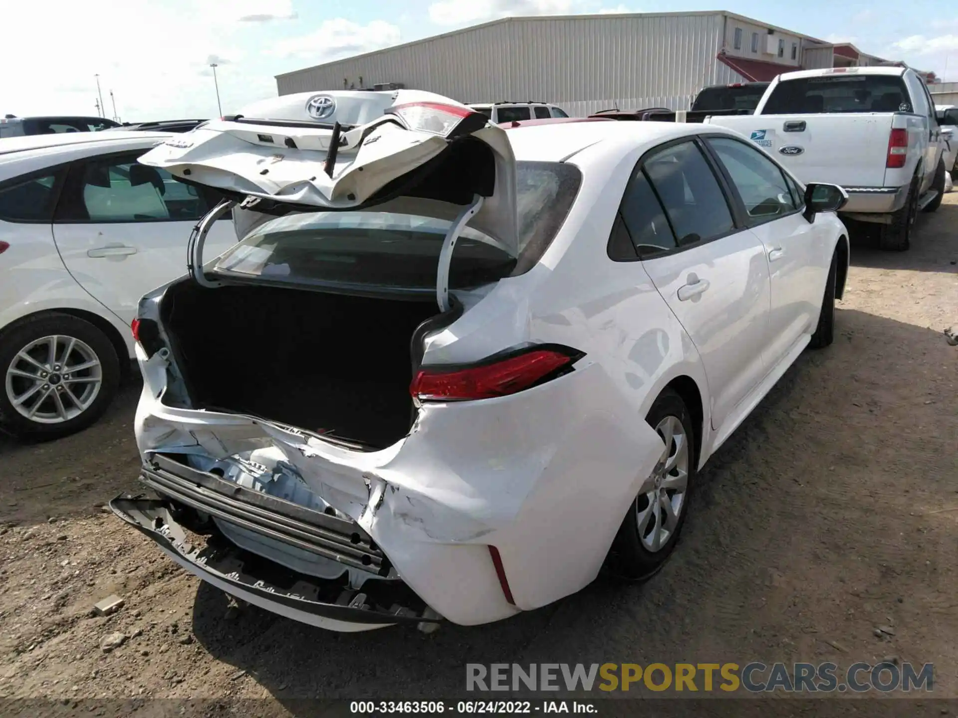 4 Photograph of a damaged car 5YFEPRAE9LP108742 TOYOTA COROLLA 2020