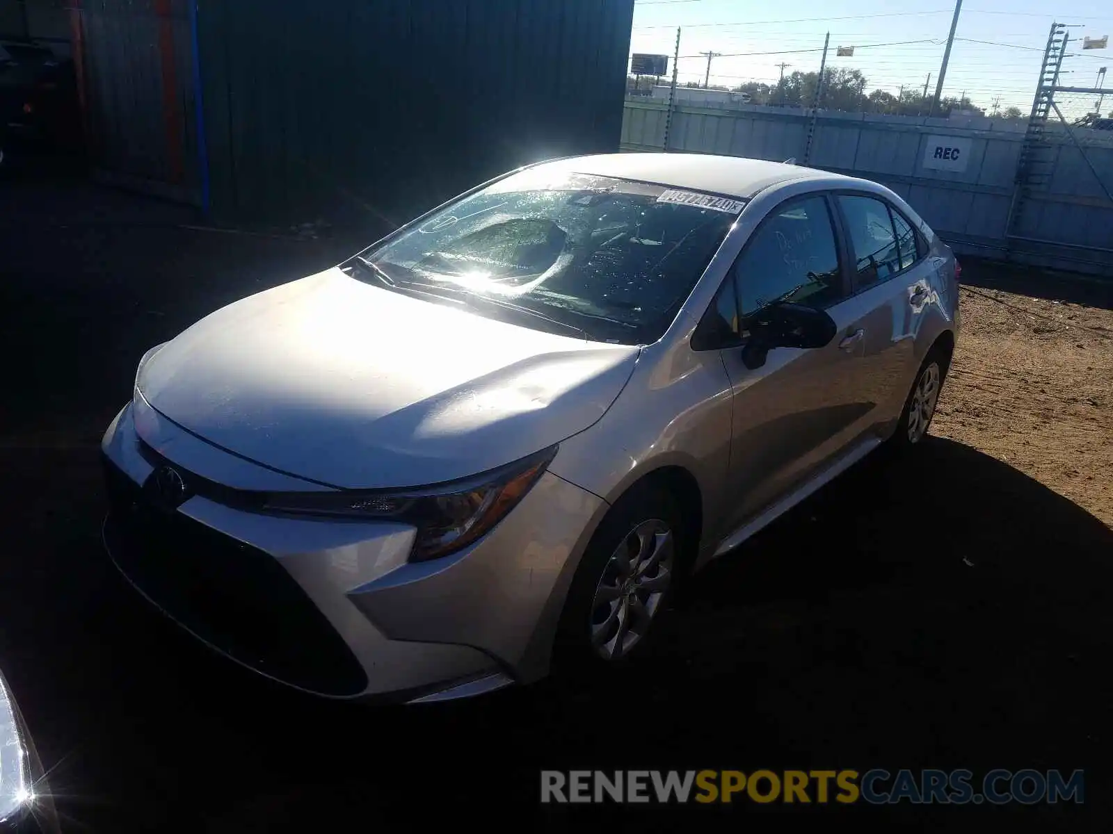 2 Photograph of a damaged car 5YFEPRAE9LP109079 TOYOTA COROLLA 2020