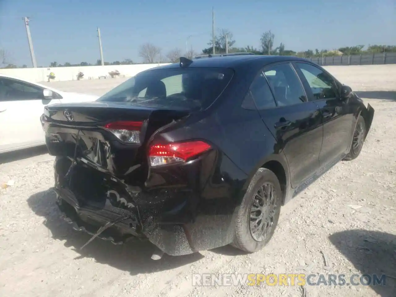 4 Photograph of a damaged car 5YFEPRAE9LP112211 TOYOTA COROLLA 2020