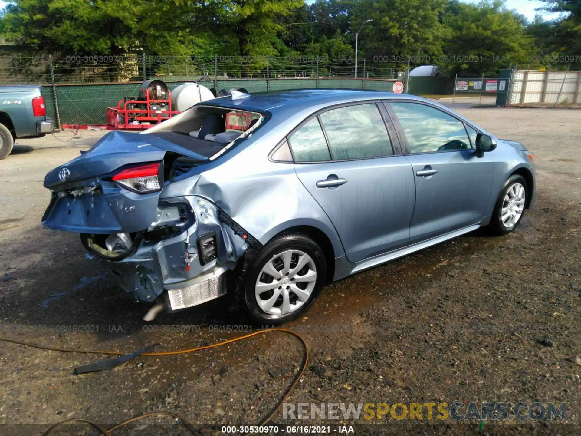 4 Photograph of a damaged car 5YFEPRAE9LP112659 TOYOTA COROLLA 2020