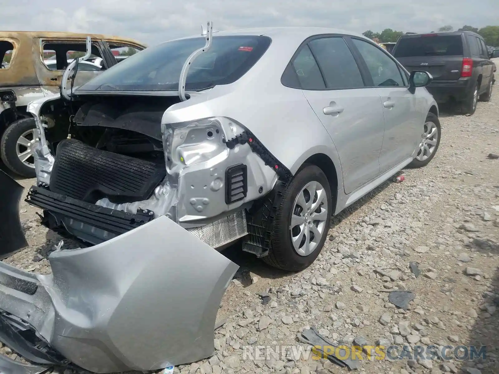 4 Photograph of a damaged car 5YFEPRAE9LP114086 TOYOTA COROLLA 2020