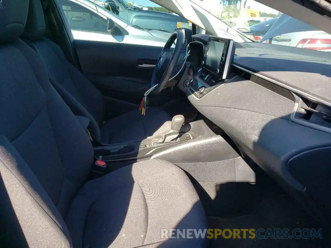 5 Photograph of a damaged car 5YFEPRAE9LP115190 TOYOTA COROLLA 2020