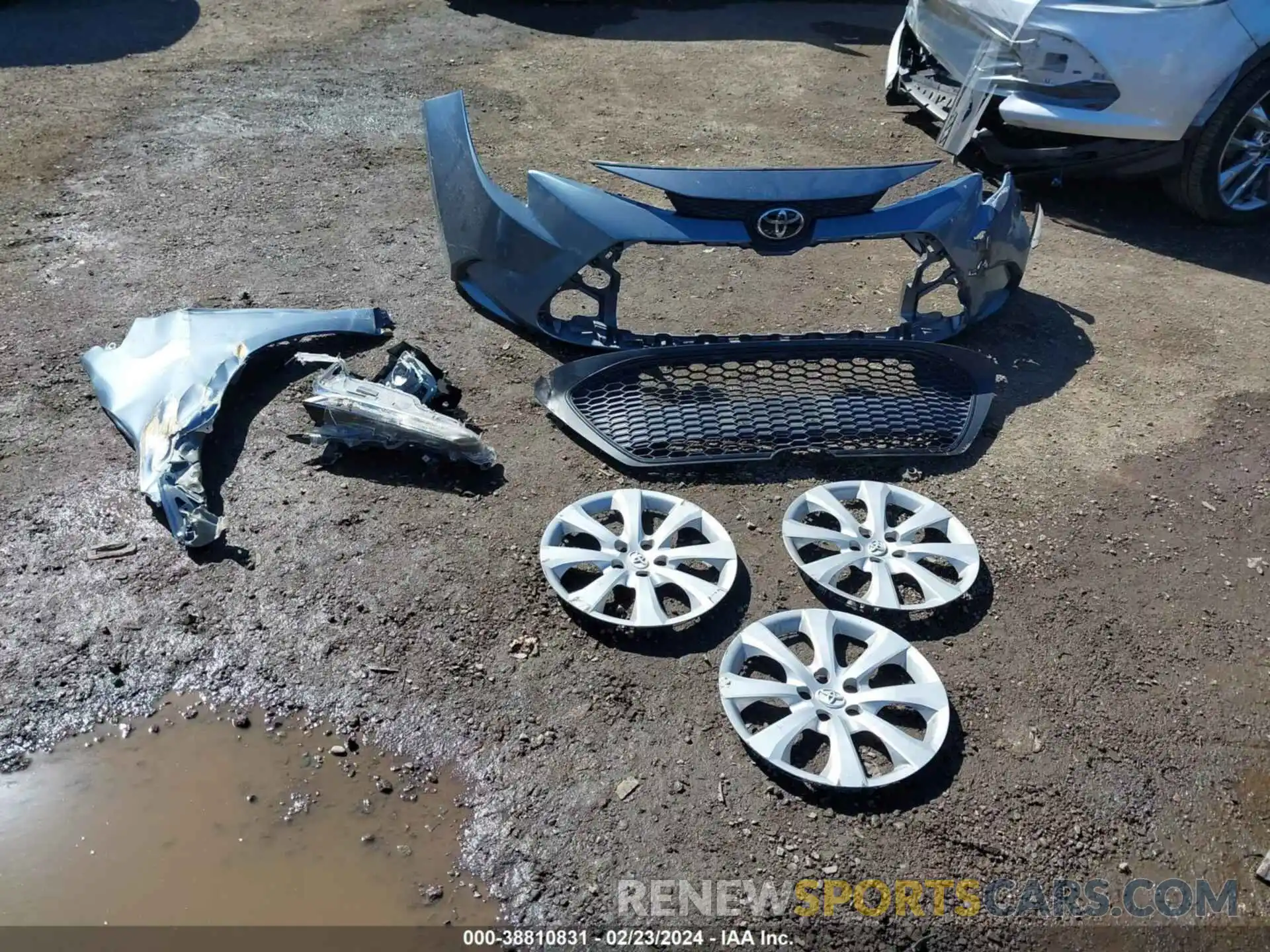 12 Photograph of a damaged car 5YFEPRAE9LP115321 TOYOTA COROLLA 2020
