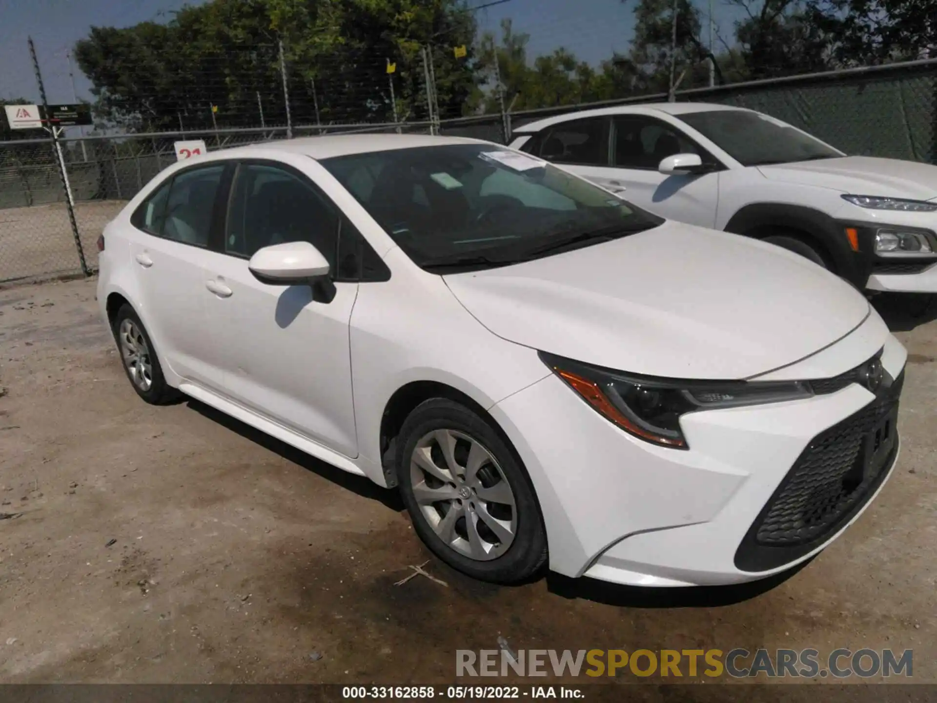 1 Photograph of a damaged car 5YFEPRAE9LP116940 TOYOTA COROLLA 2020