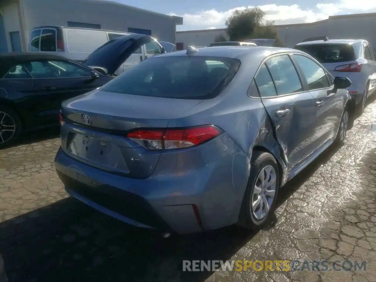 4 Photograph of a damaged car 5YFEPRAE9LP116971 TOYOTA COROLLA 2020