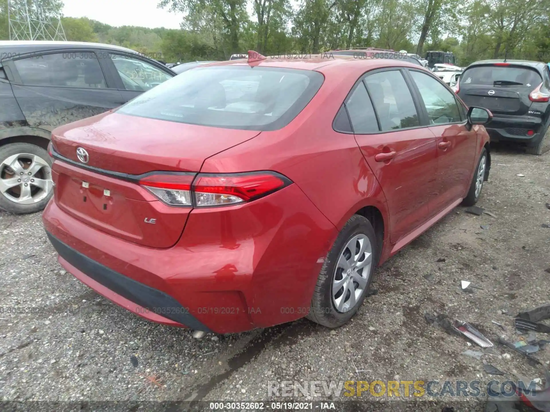 4 Photograph of a damaged car 5YFEPRAE9LP117036 TOYOTA COROLLA 2020