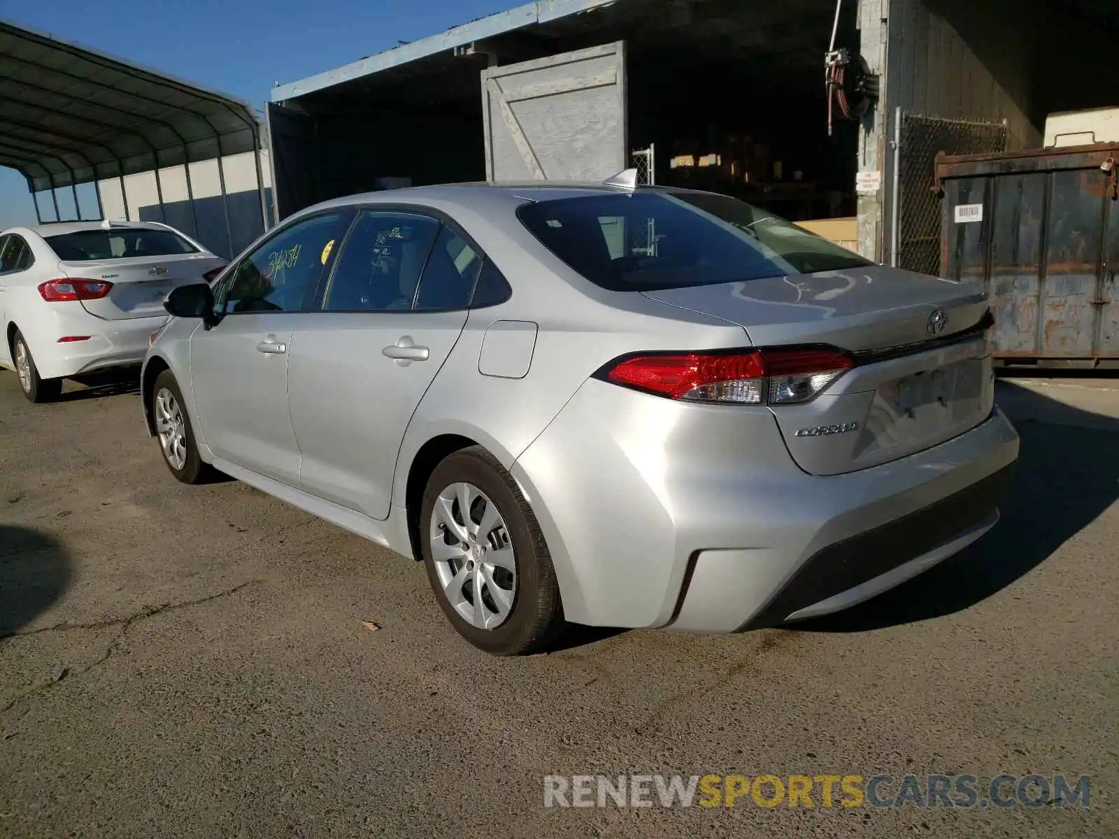 3 Photograph of a damaged car 5YFEPRAE9LP117828 TOYOTA COROLLA 2020