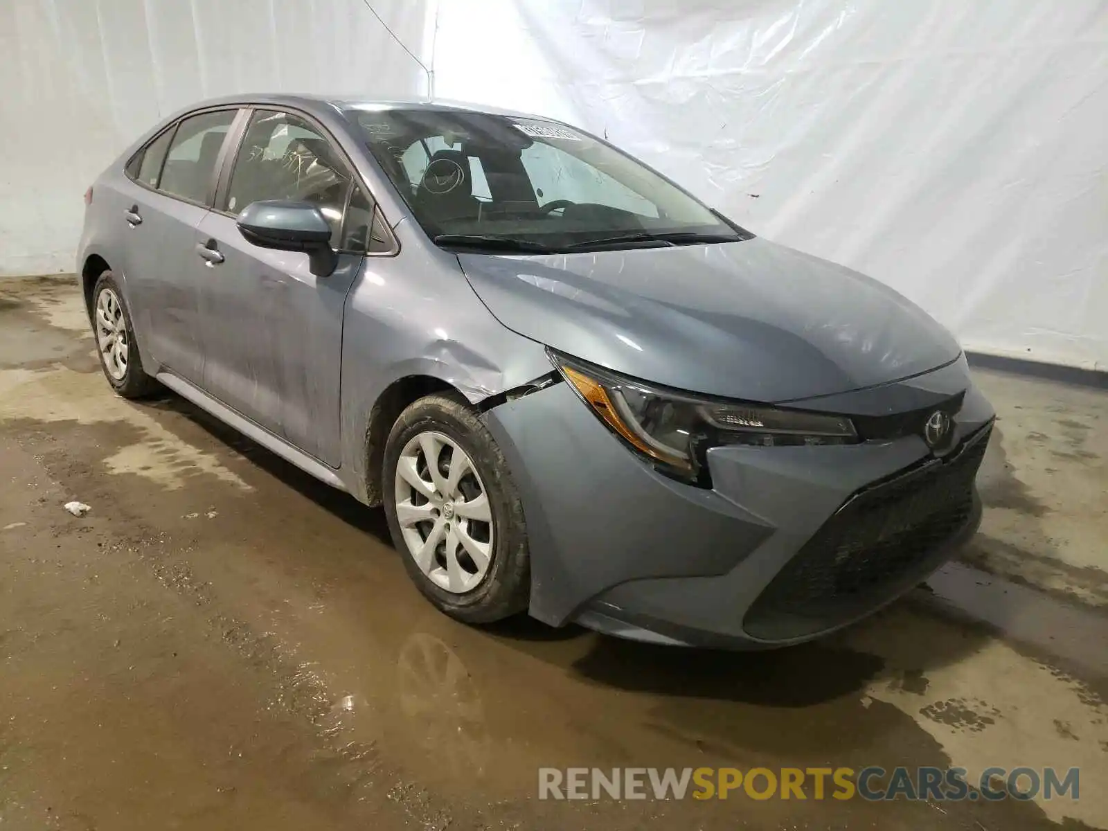 1 Photograph of a damaged car 5YFEPRAE9LP118154 TOYOTA COROLLA 2020