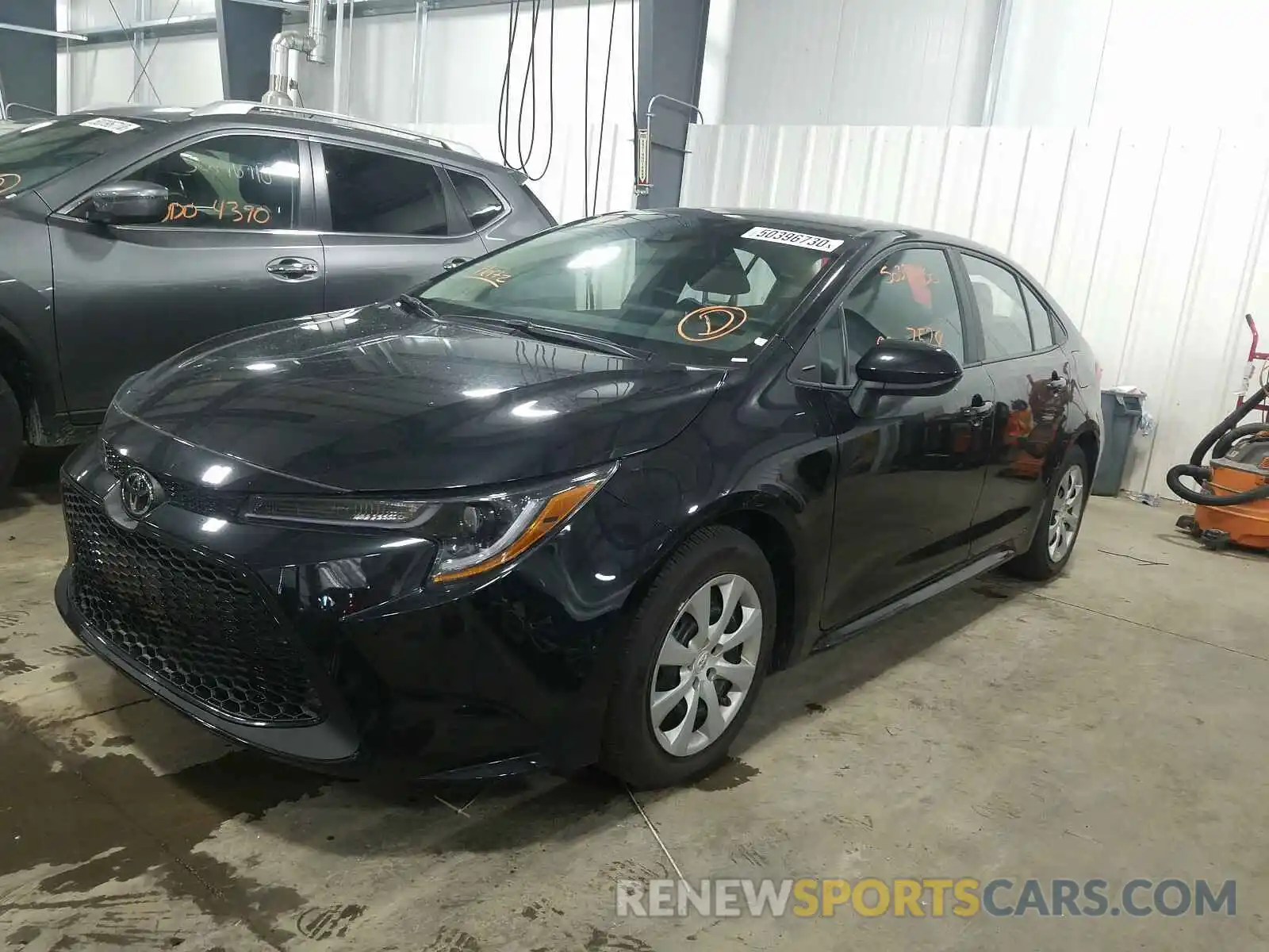 2 Photograph of a damaged car 5YFEPRAE9LP118476 TOYOTA COROLLA 2020