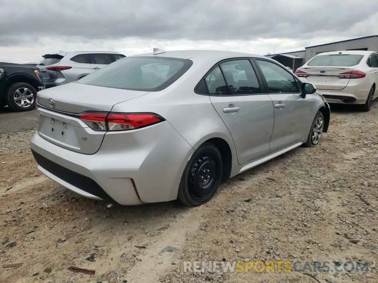 4 Photograph of a damaged car 5YFEPRAE9LP118557 TOYOTA COROLLA 2020