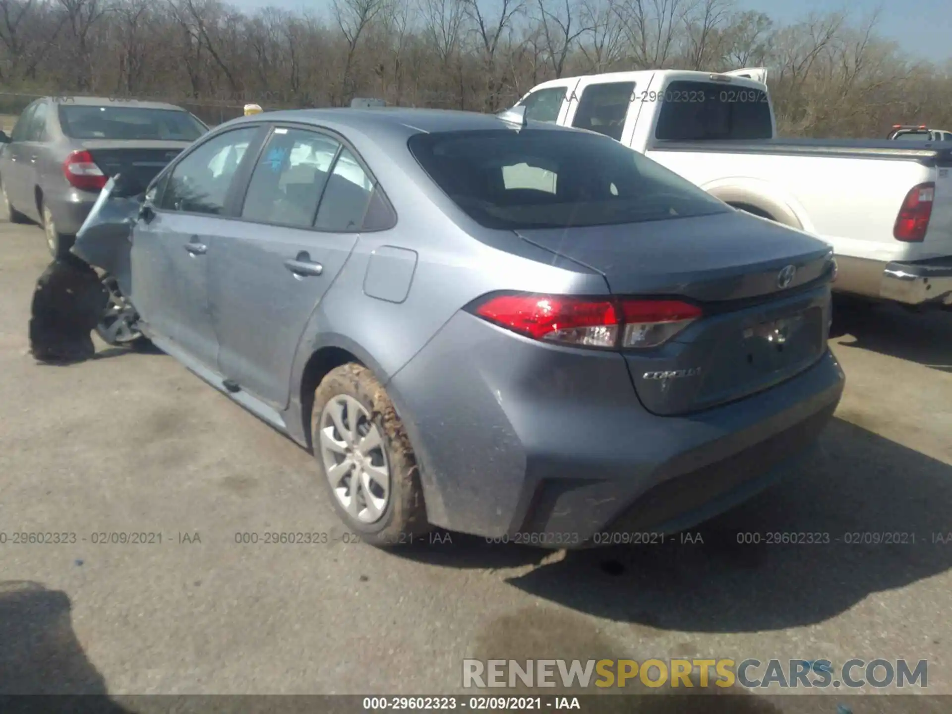 3 Photograph of a damaged car 5YFEPRAE9LP118915 TOYOTA COROLLA 2020