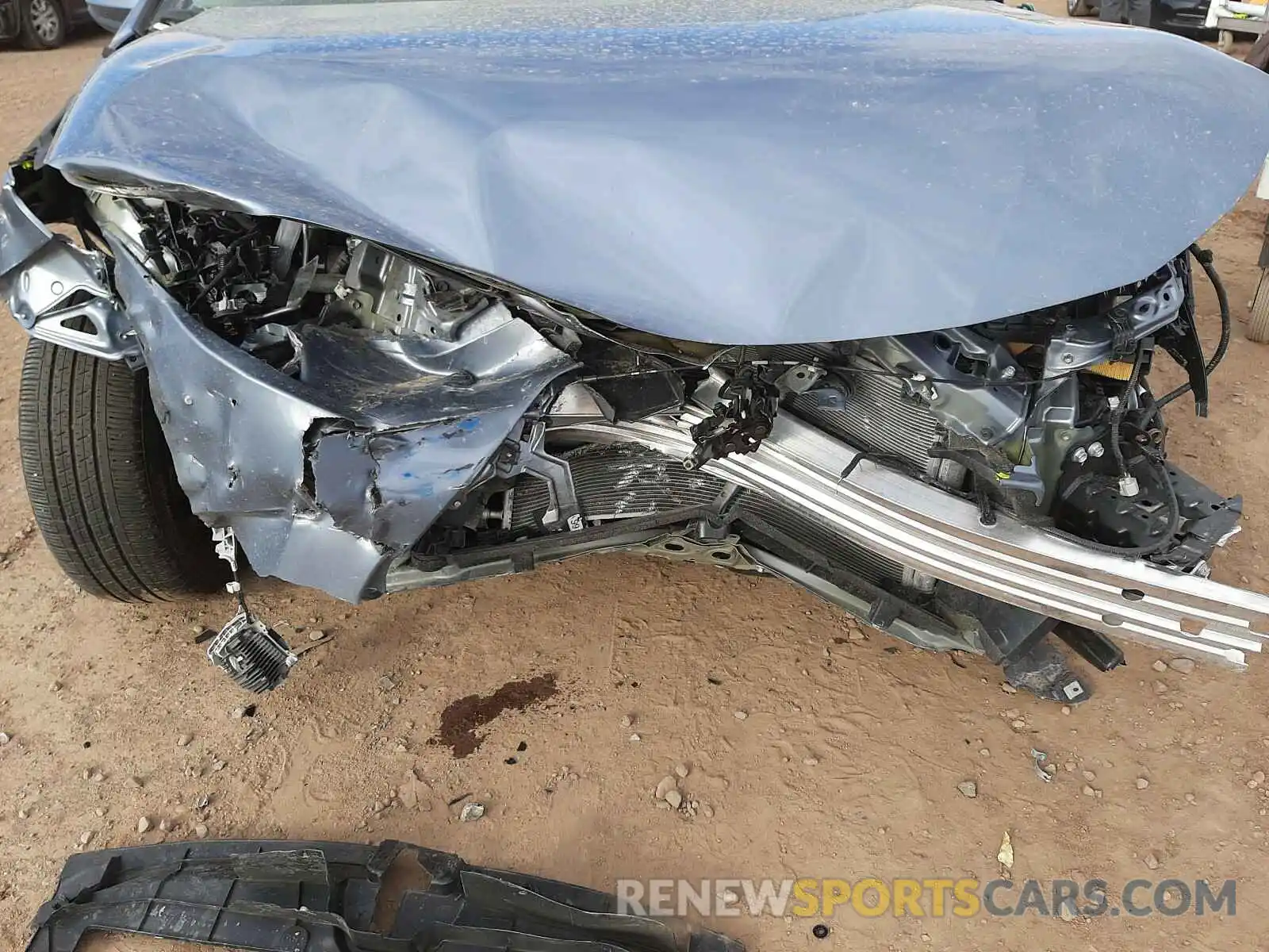 9 Photograph of a damaged car 5YFEPRAE9LP120065 TOYOTA COROLLA 2020