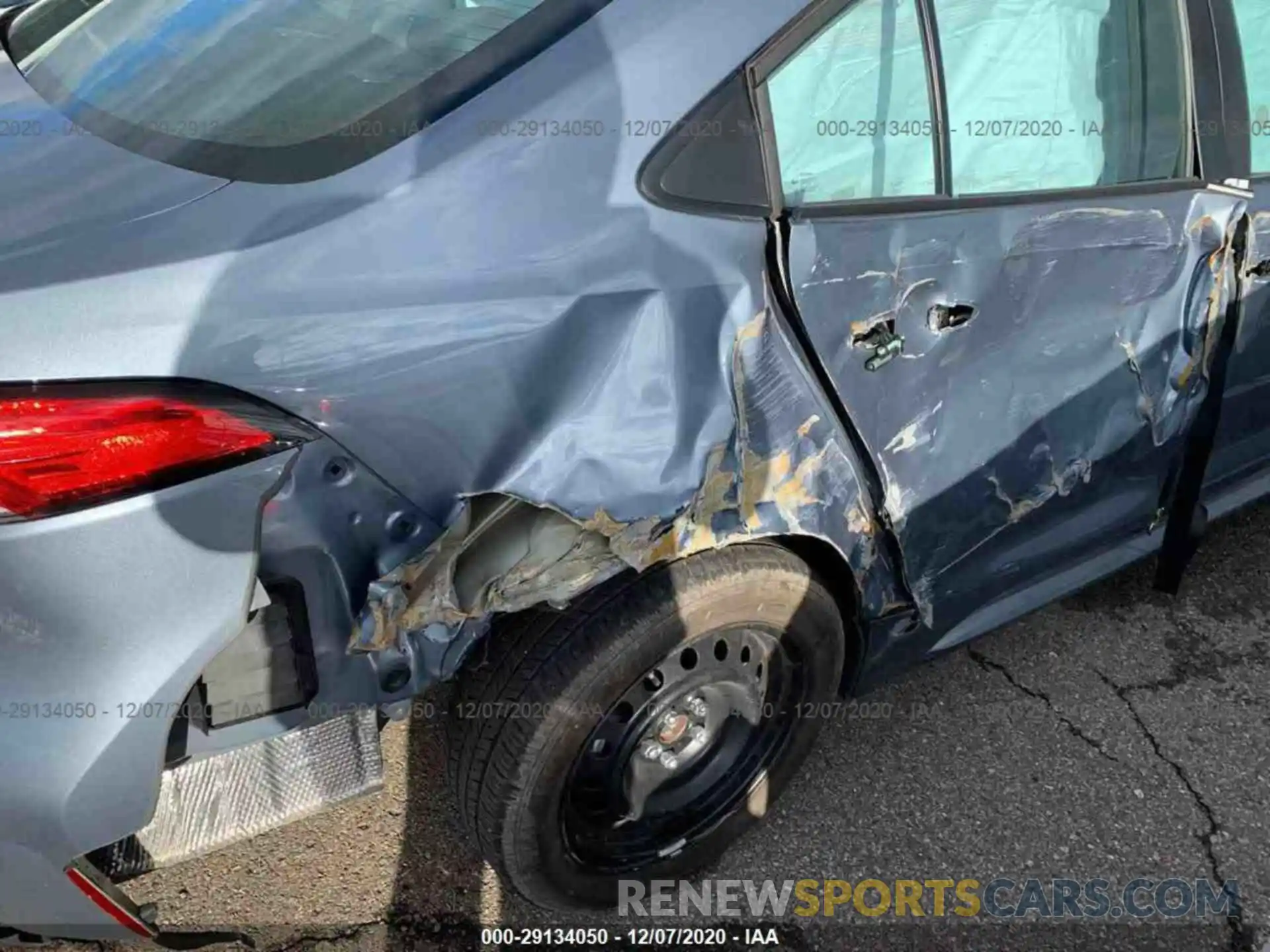 11 Photograph of a damaged car 5YFEPRAE9LP120308 TOYOTA COROLLA 2020