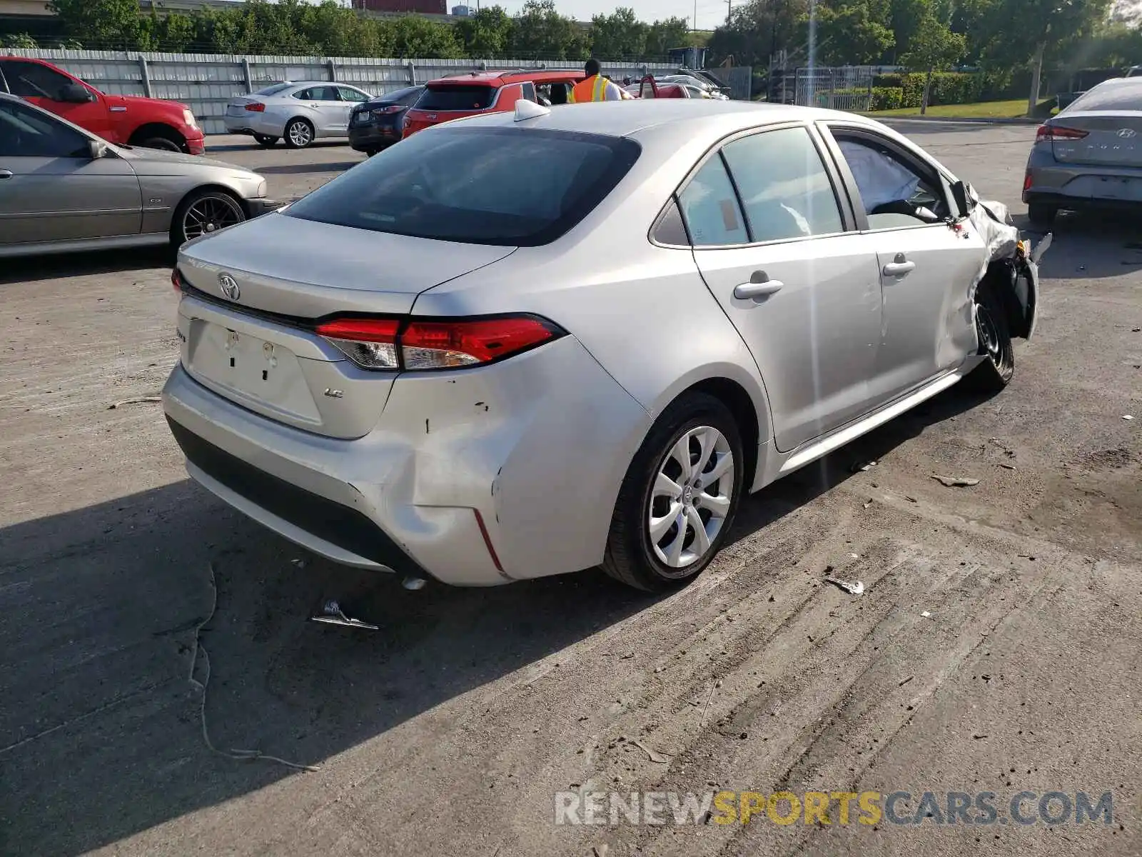 4 Photograph of a damaged car 5YFEPRAE9LP120812 TOYOTA COROLLA 2020