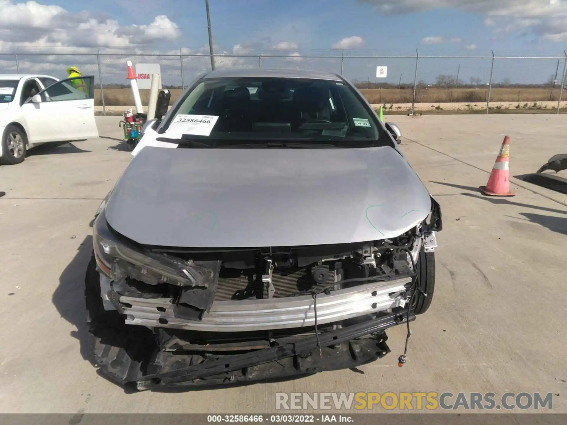 6 Photograph of a damaged car 5YFEPRAE9LP120826 TOYOTA COROLLA 2020