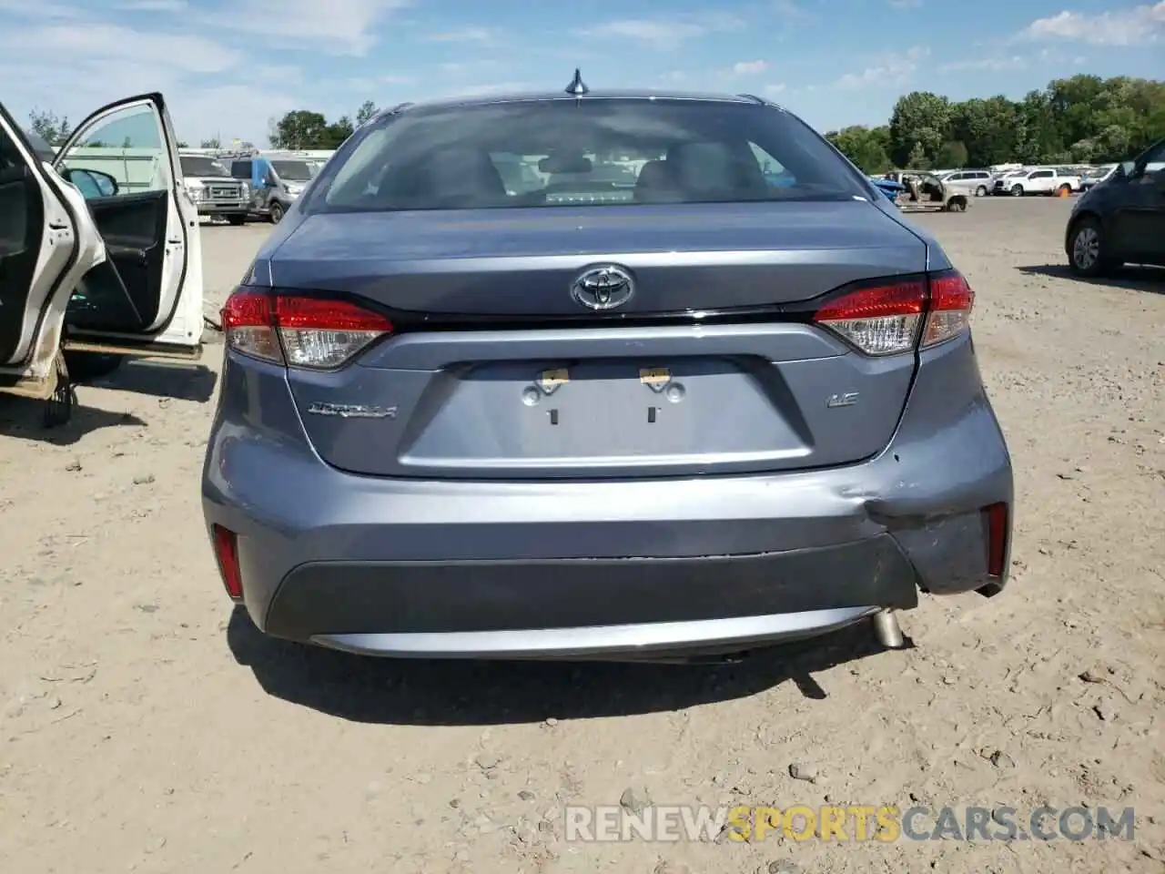 9 Photograph of a damaged car 5YFEPRAE9LP121006 TOYOTA COROLLA 2020