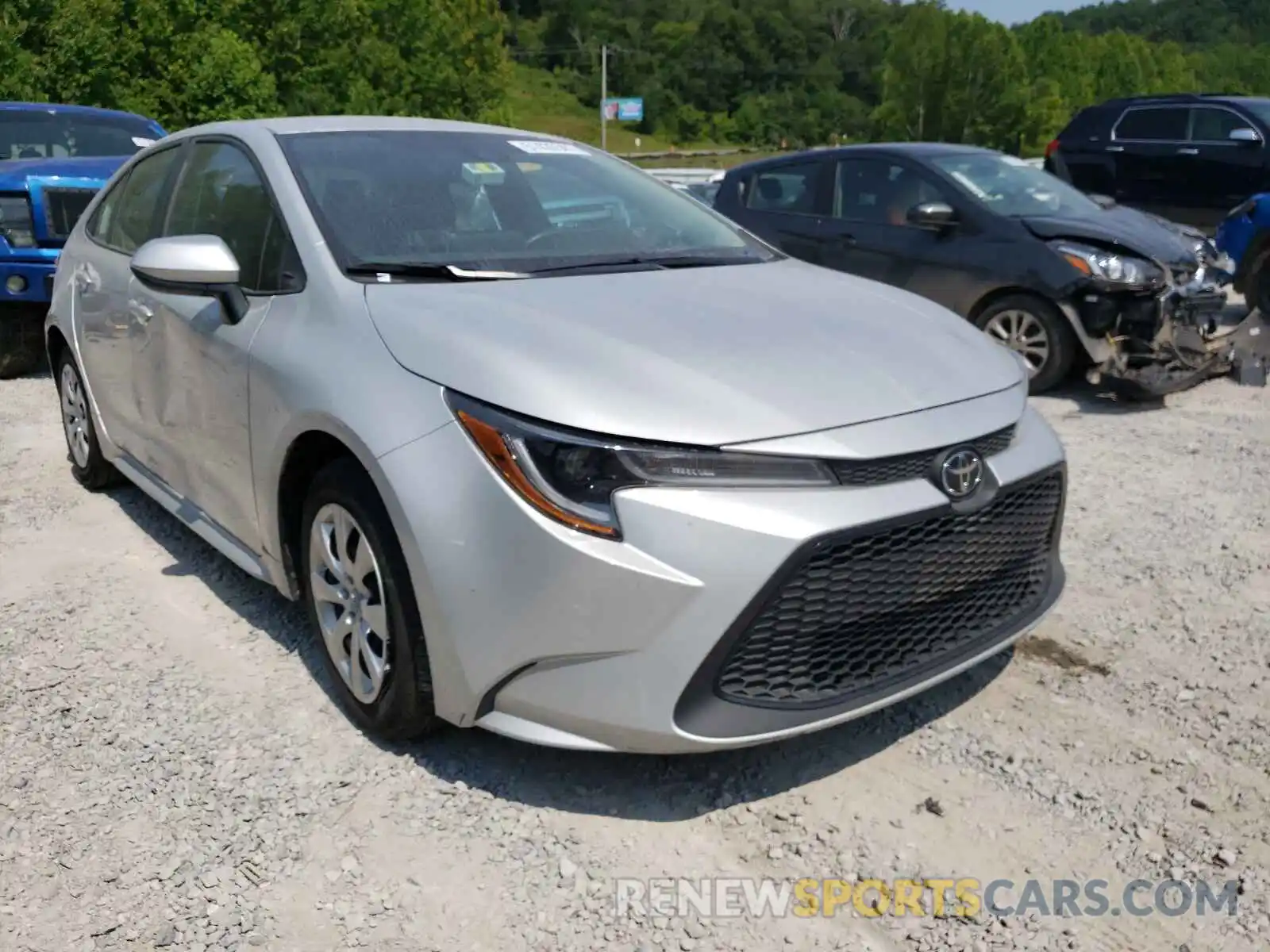 1 Photograph of a damaged car 5YFEPRAE9LP121118 TOYOTA COROLLA 2020