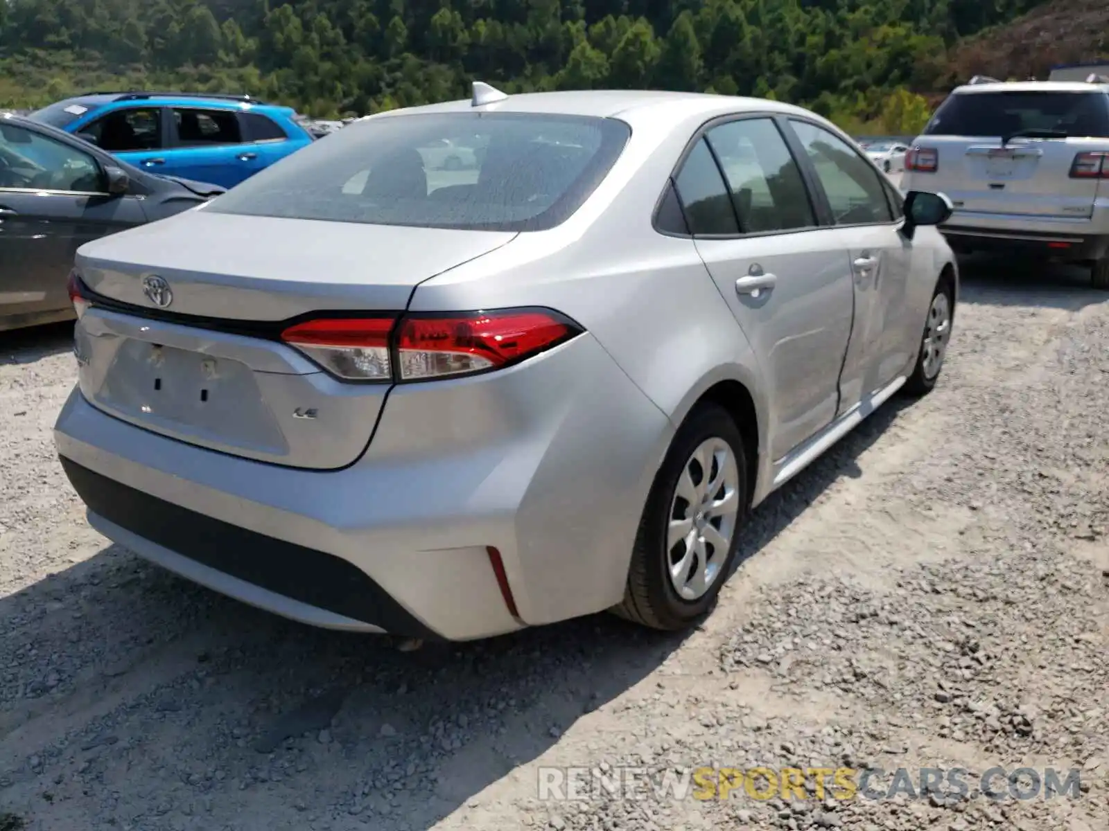 4 Photograph of a damaged car 5YFEPRAE9LP121118 TOYOTA COROLLA 2020