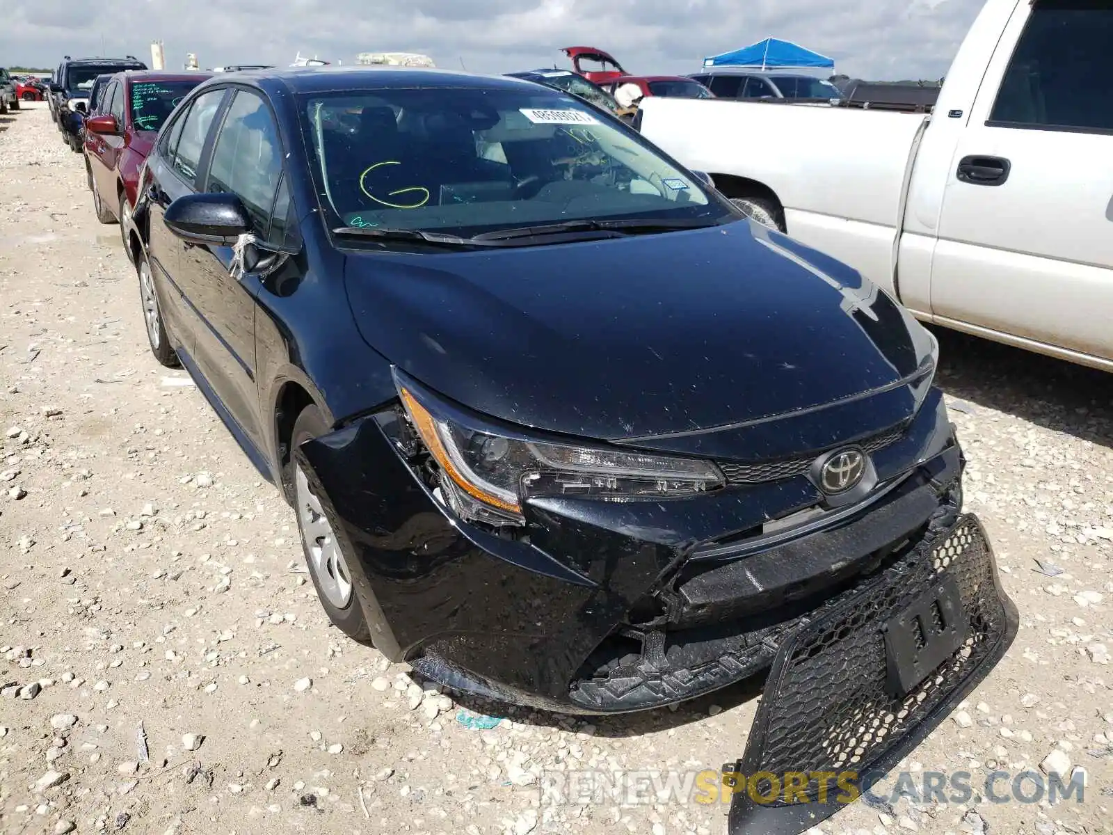 1 Photograph of a damaged car 5YFEPRAE9LP122141 TOYOTA COROLLA 2020