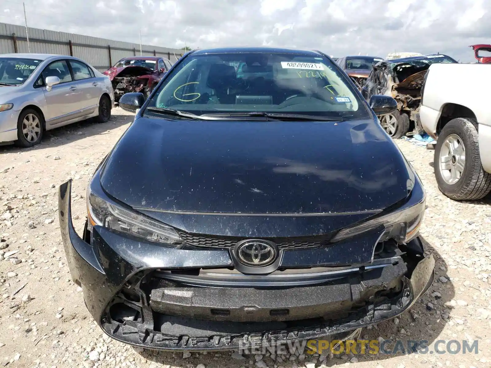 9 Photograph of a damaged car 5YFEPRAE9LP122141 TOYOTA COROLLA 2020