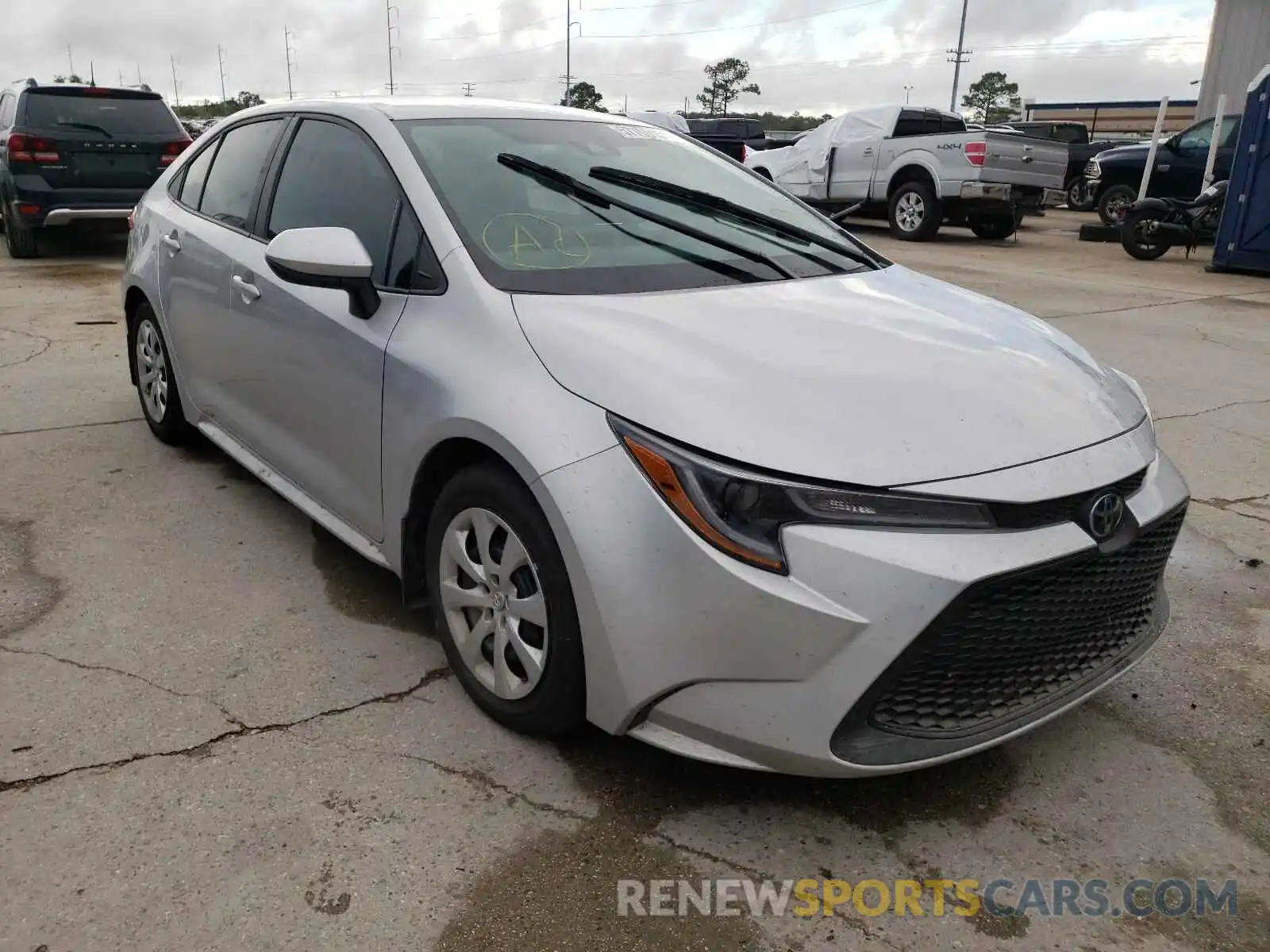 1 Photograph of a damaged car 5YFEPRAE9LP126934 TOYOTA COROLLA 2020