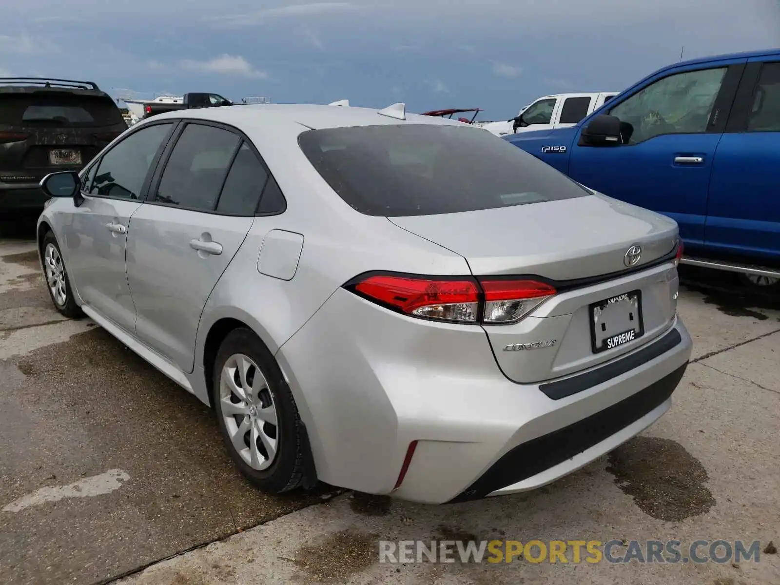 3 Photograph of a damaged car 5YFEPRAE9LP126934 TOYOTA COROLLA 2020