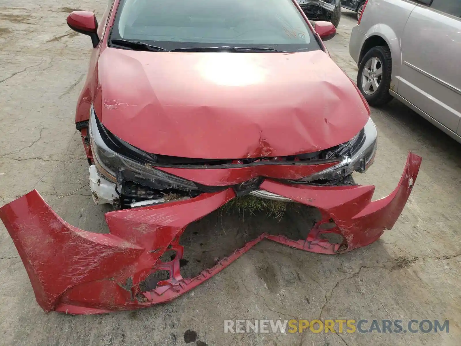 9 Photograph of a damaged car 5YFEPRAE9LP127775 TOYOTA COROLLA 2020