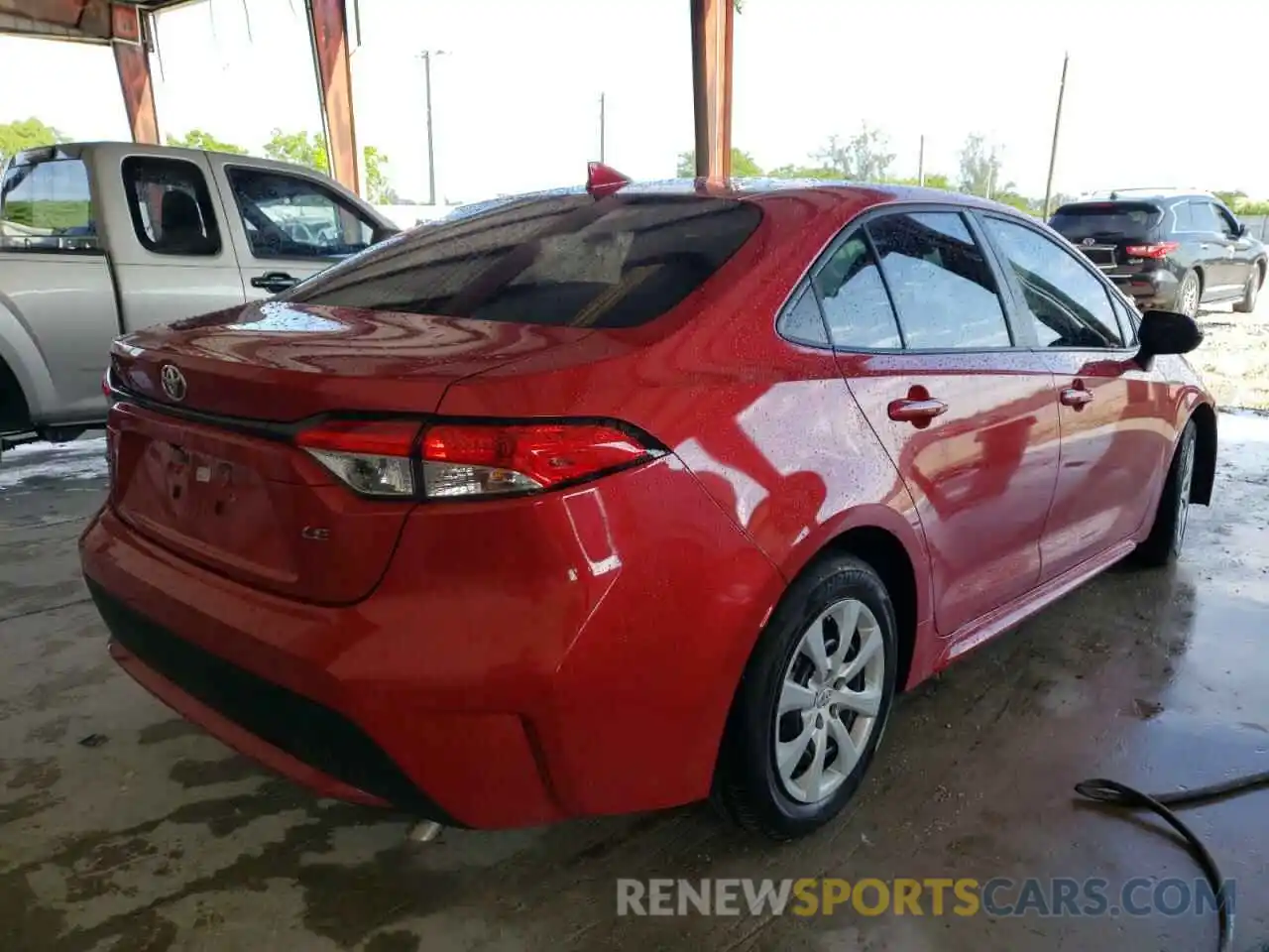 4 Photograph of a damaged car 5YFEPRAE9LP127968 TOYOTA COROLLA 2020