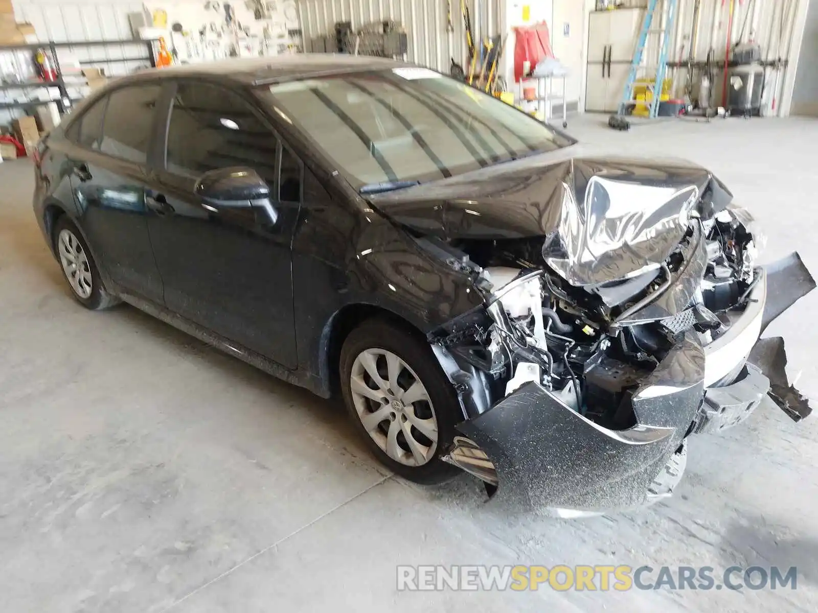 1 Photograph of a damaged car 5YFEPRAE9LP129333 TOYOTA COROLLA 2020