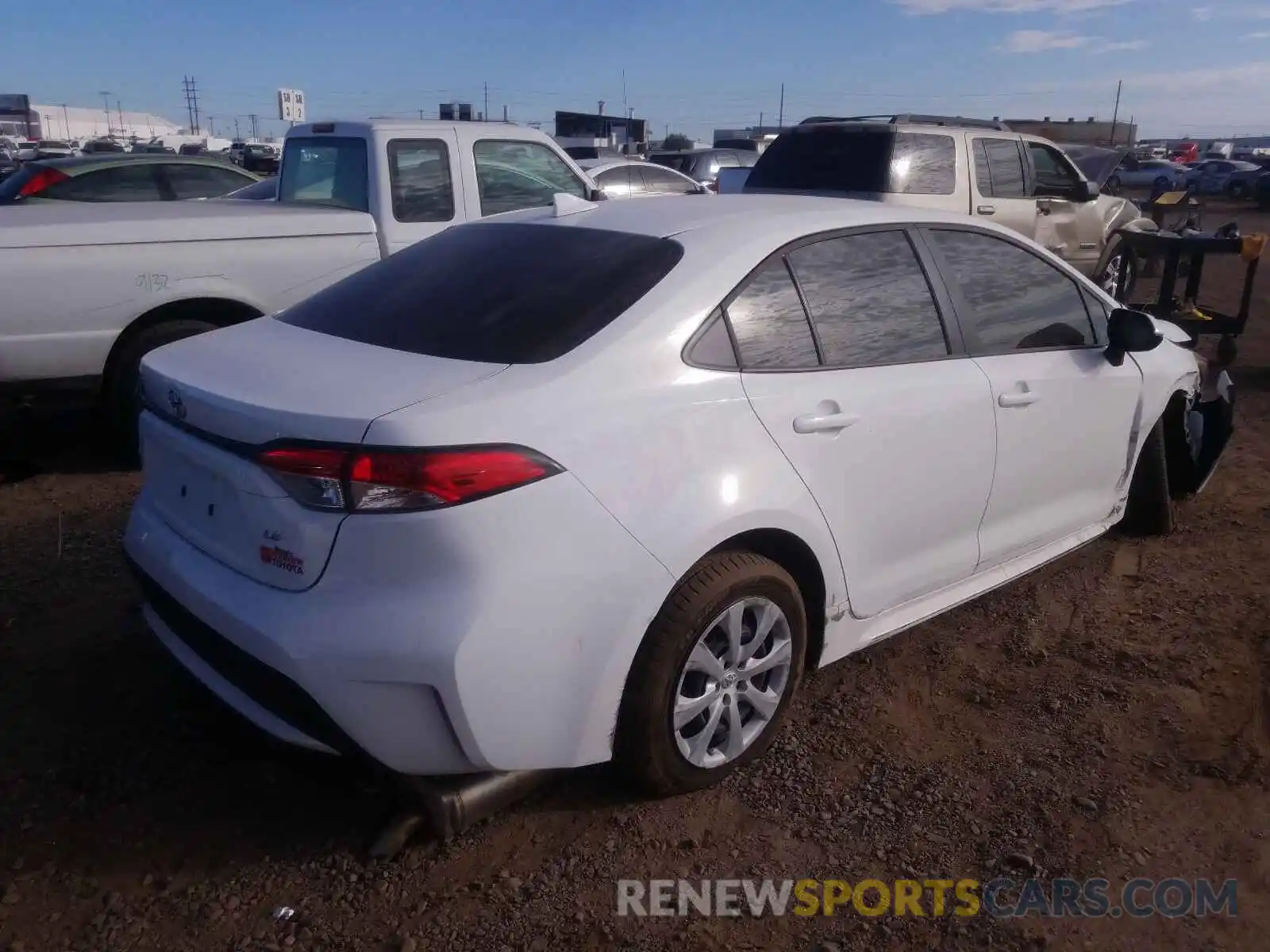 4 Photograph of a damaged car 5YFEPRAE9LP130692 TOYOTA COROLLA 2020