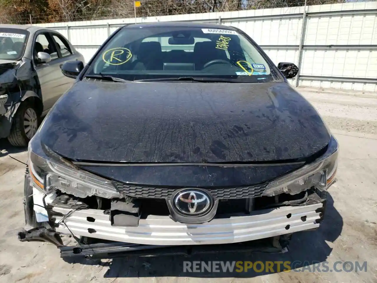 9 Photograph of a damaged car 5YFEPRAE9LP131678 TOYOTA COROLLA 2020