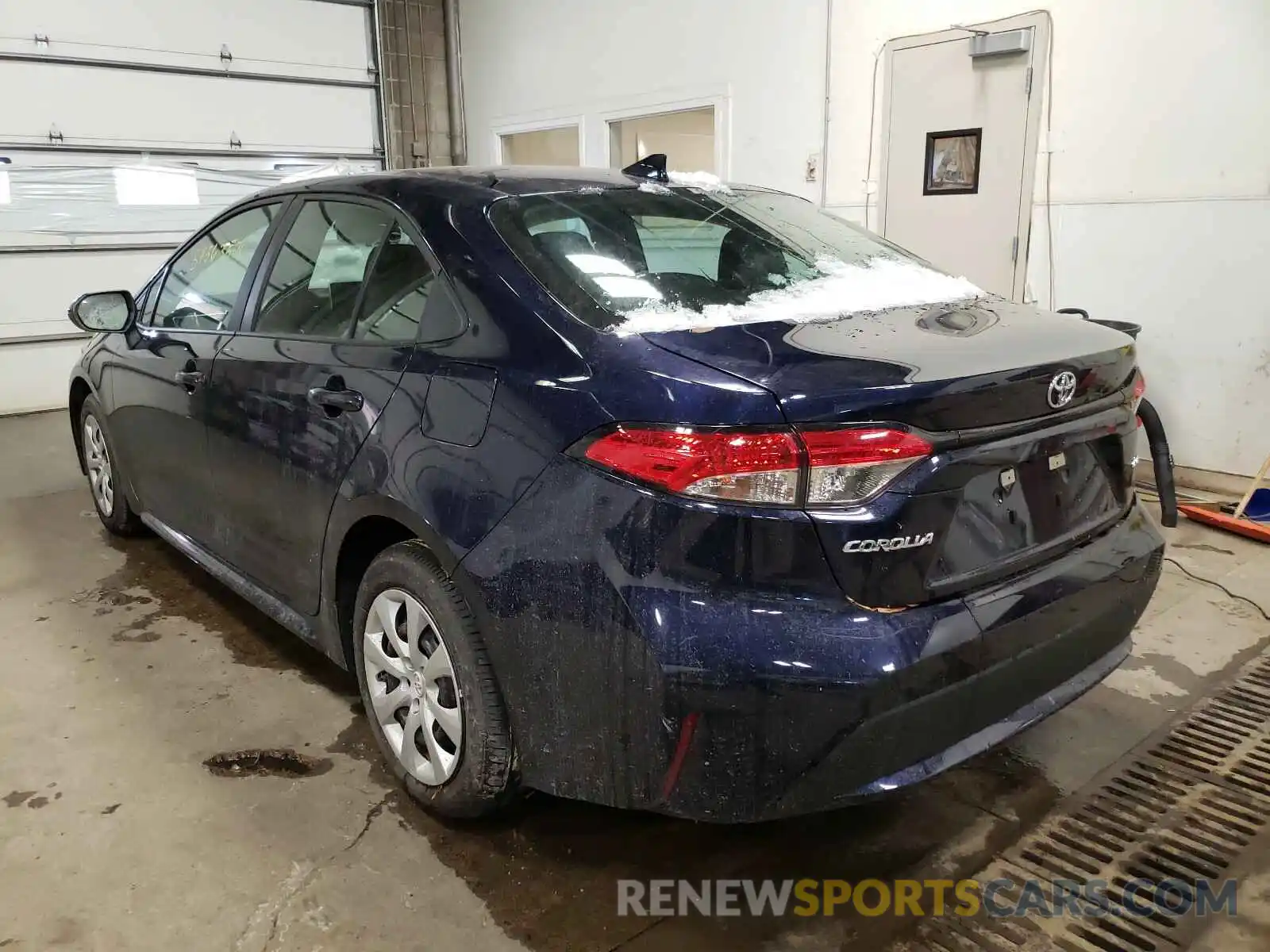 3 Photograph of a damaged car 5YFEPRAE9LP132510 TOYOTA COROLLA 2020