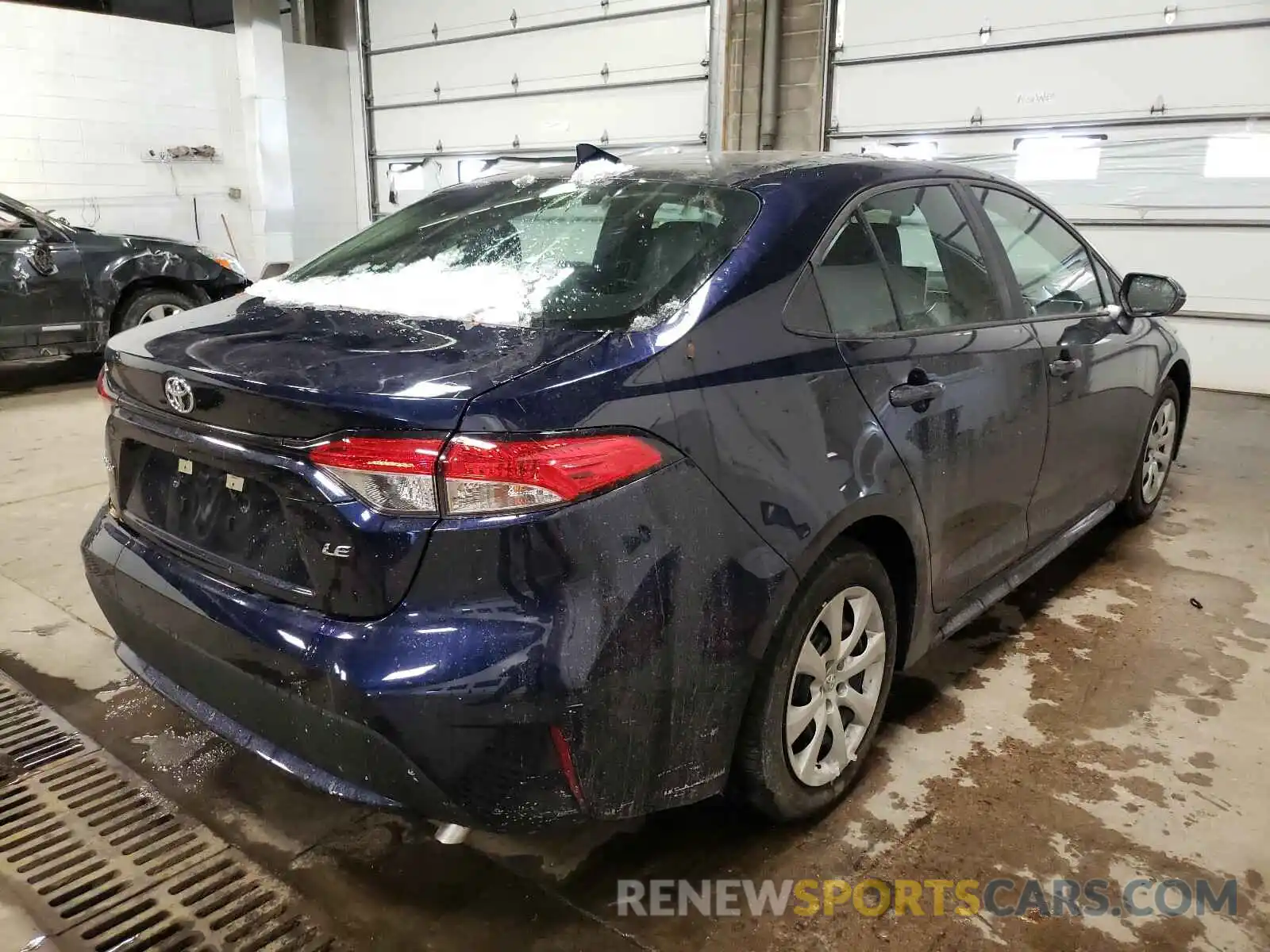 4 Photograph of a damaged car 5YFEPRAE9LP132510 TOYOTA COROLLA 2020