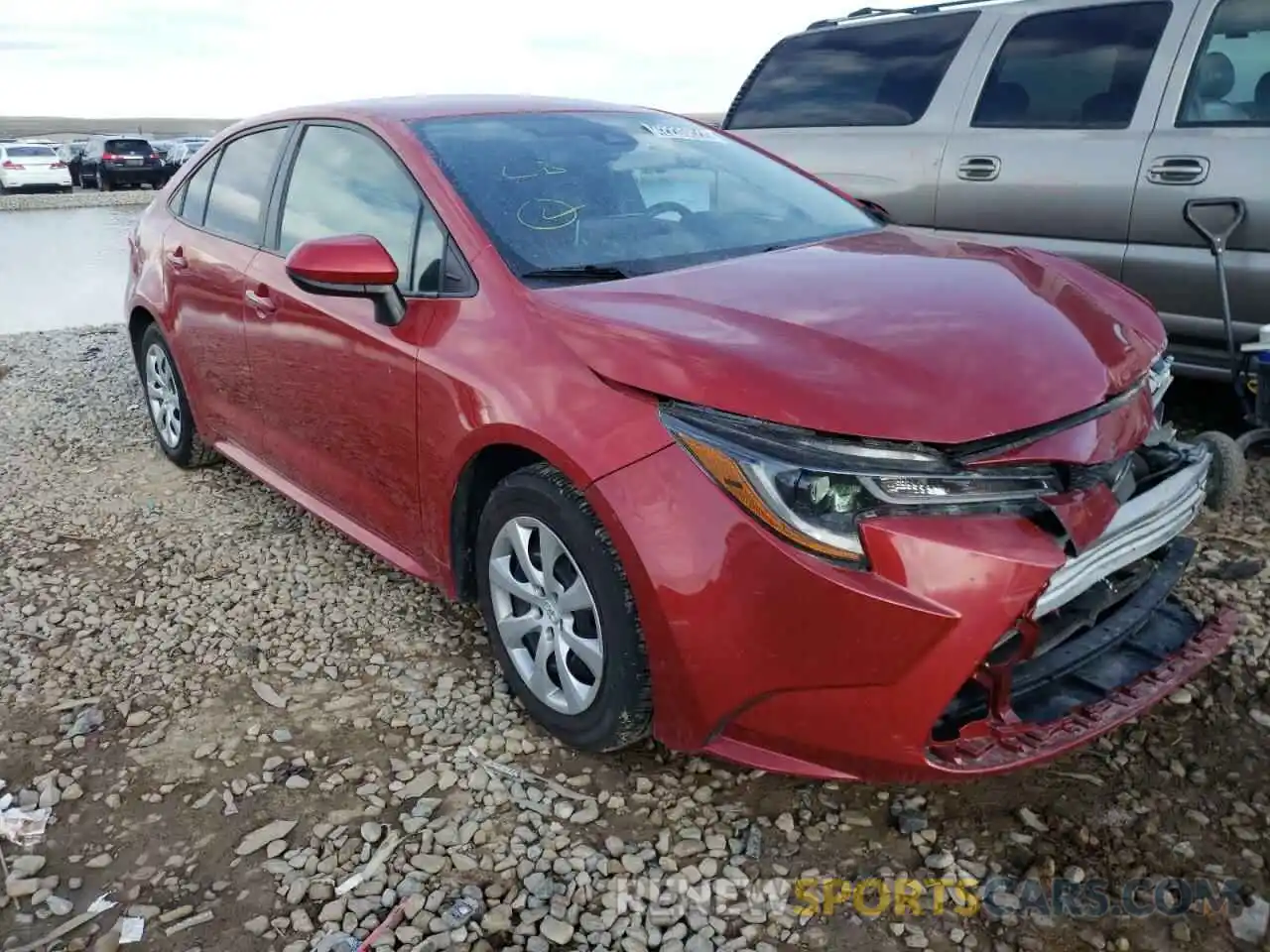 1 Photograph of a damaged car 5YFEPRAE9LP132569 TOYOTA COROLLA 2020