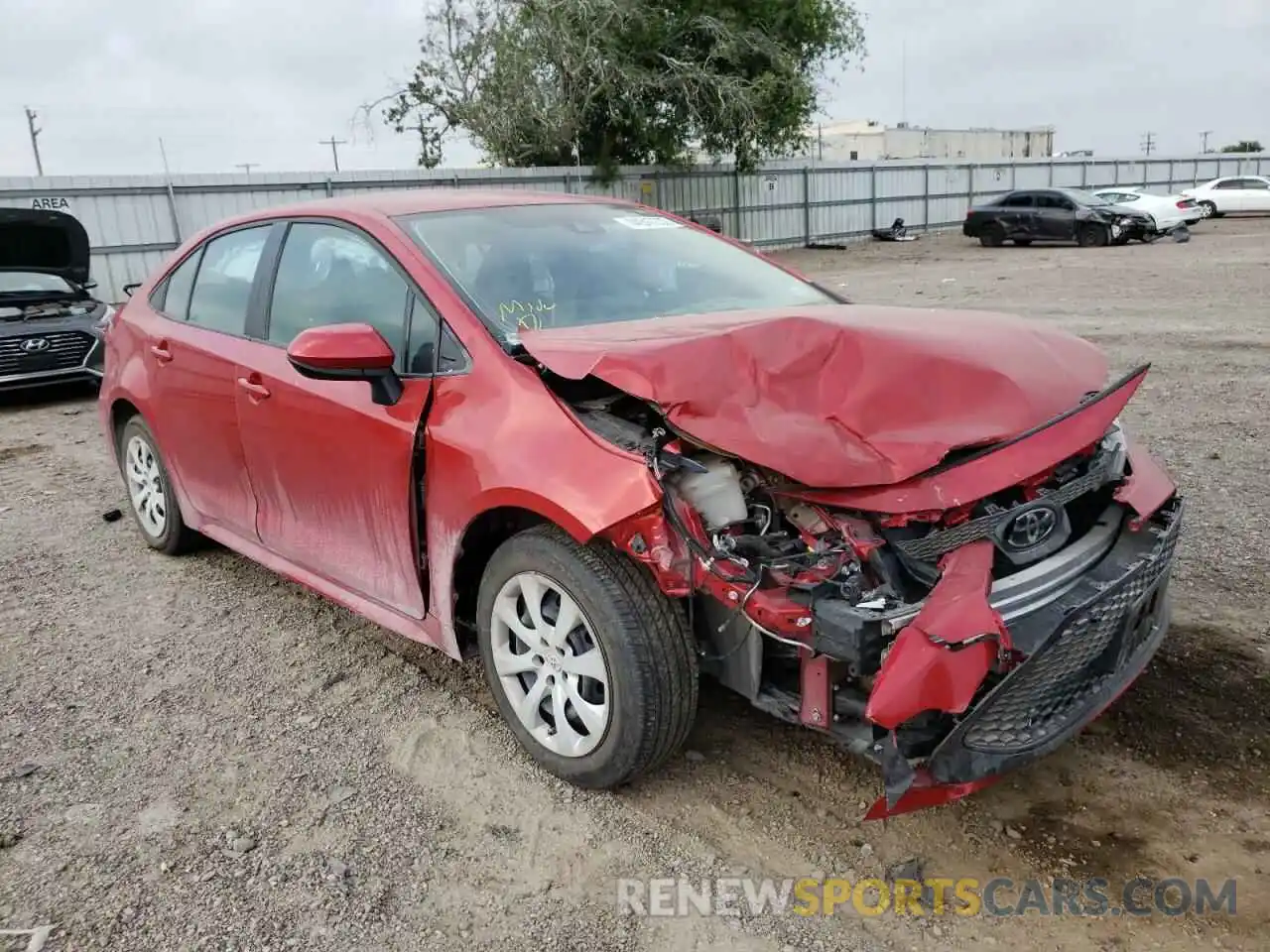 1 Photograph of a damaged car 5YFEPRAE9LP135360 TOYOTA COROLLA 2020