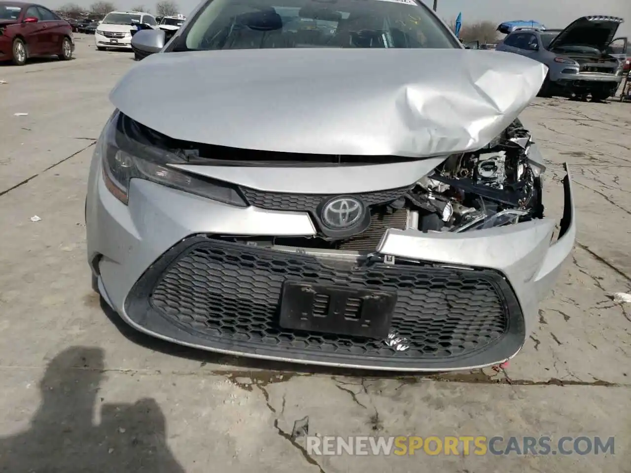 9 Photograph of a damaged car 5YFEPRAE9LP139800 TOYOTA COROLLA 2020