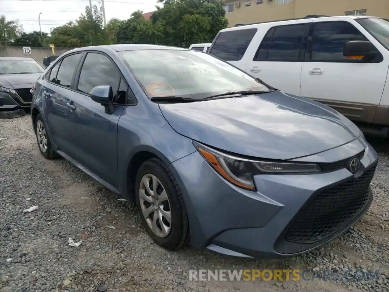 1 Photograph of a damaged car 5YFEPRAE9LP140168 TOYOTA COROLLA 2020