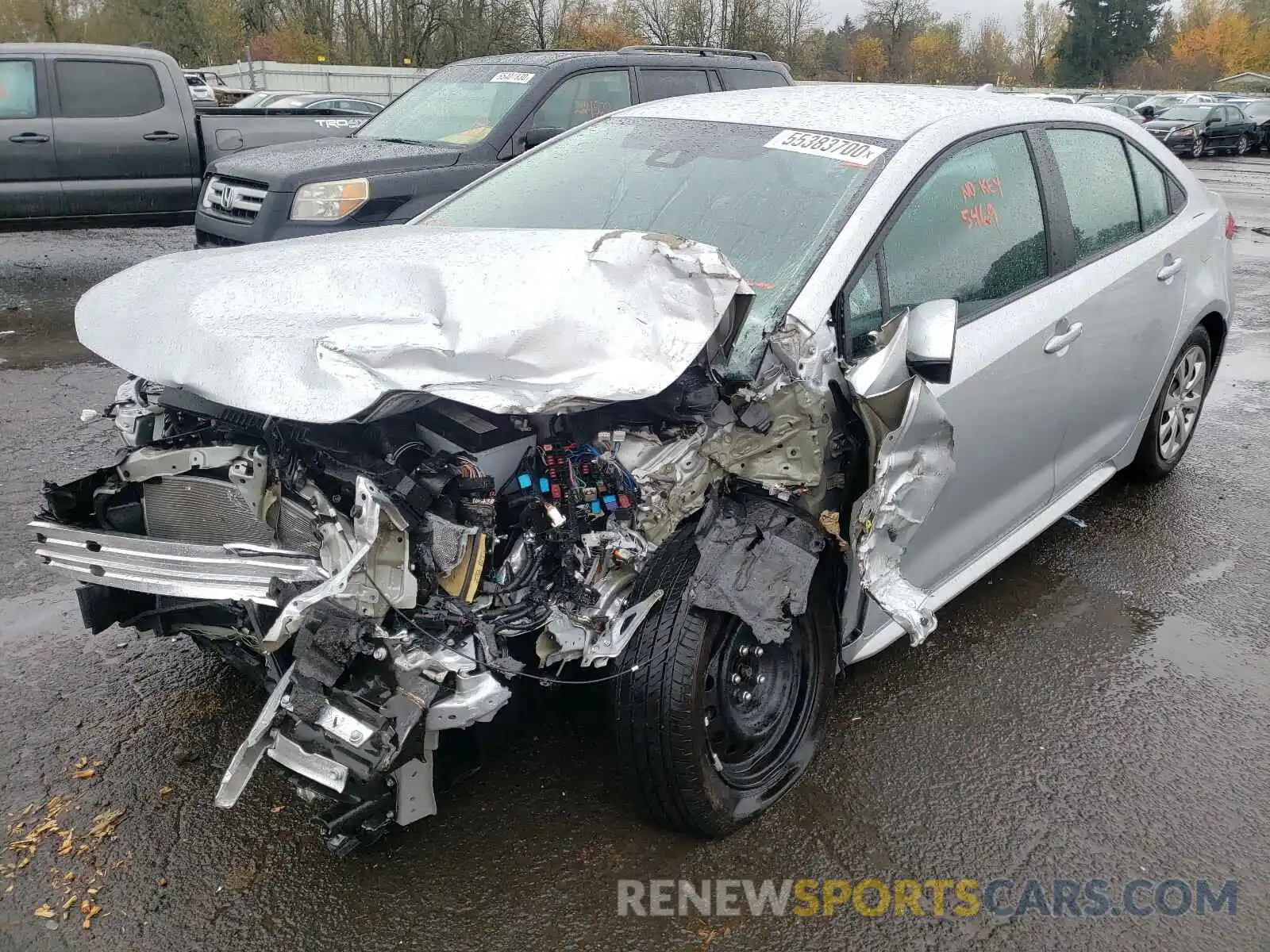 2 Photograph of a damaged car 5YFEPRAE9LP141434 TOYOTA COROLLA 2020