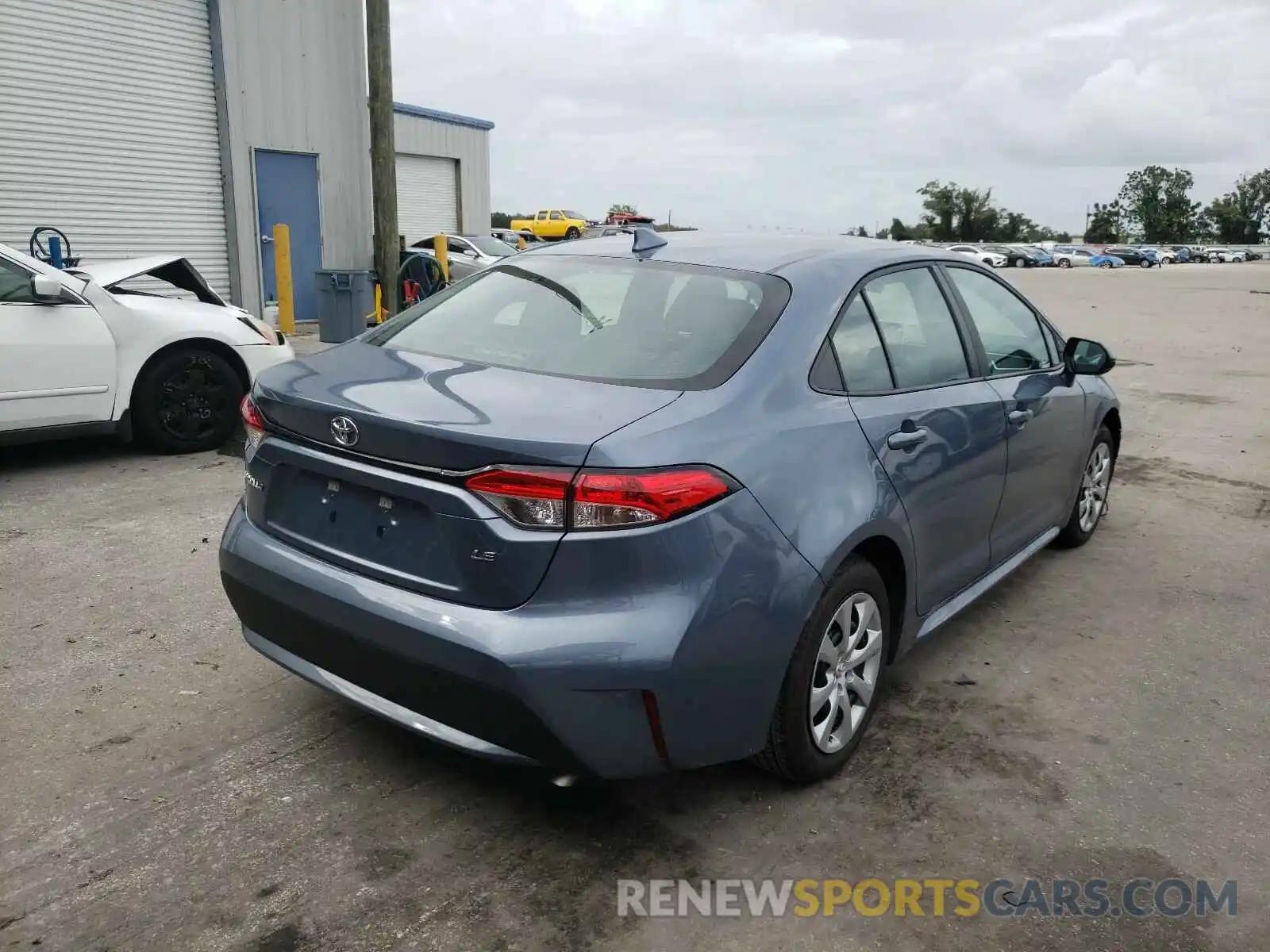 4 Photograph of a damaged car 5YFEPRAE9LP142972 TOYOTA COROLLA 2020